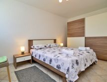 Zonnig appartement Kira vlakbij zee en strand in Rogoznica - thumbnail 4