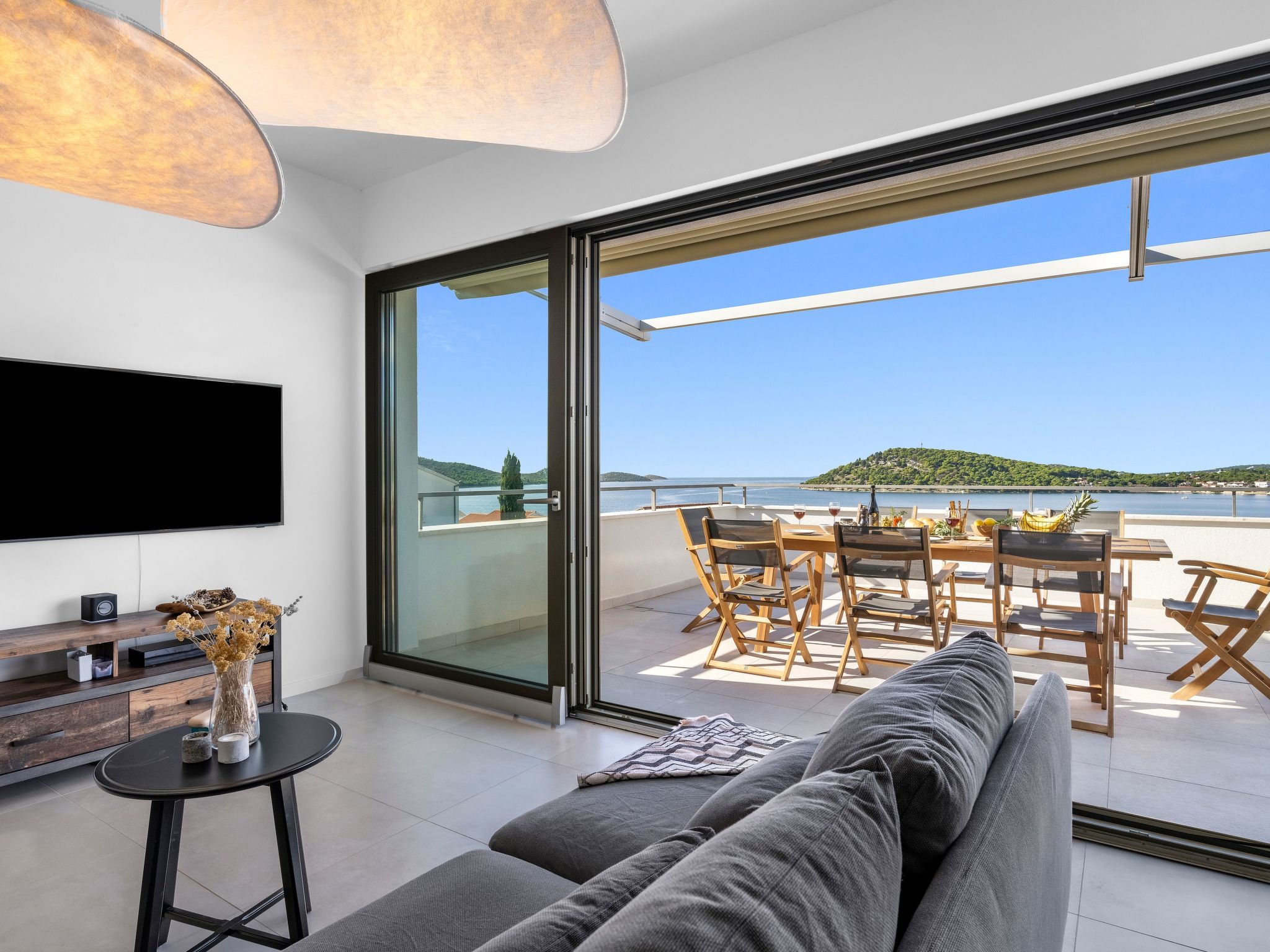 Villa Tyra-Image-tags.info