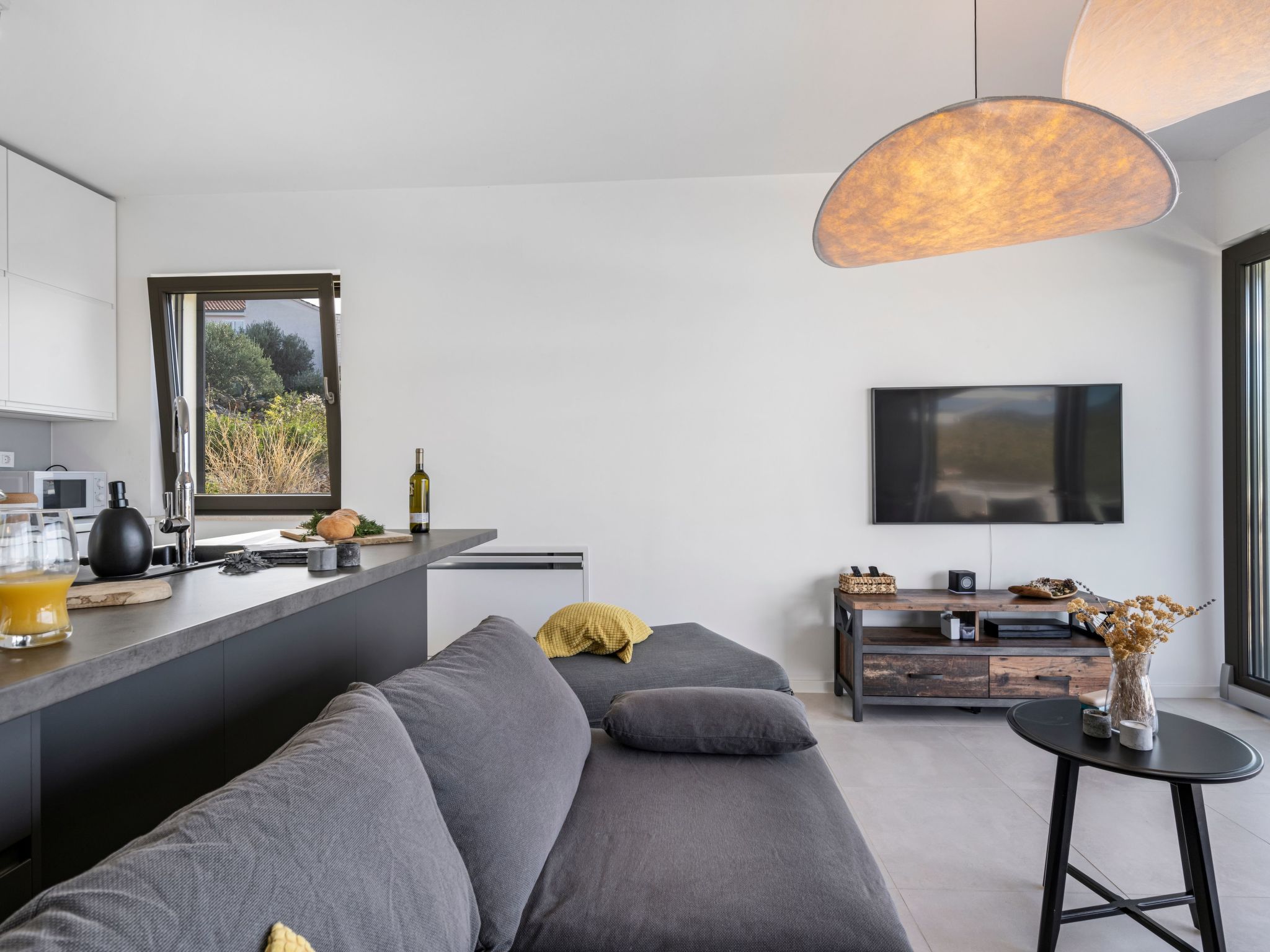 Villa Tyra-Image-tags.info