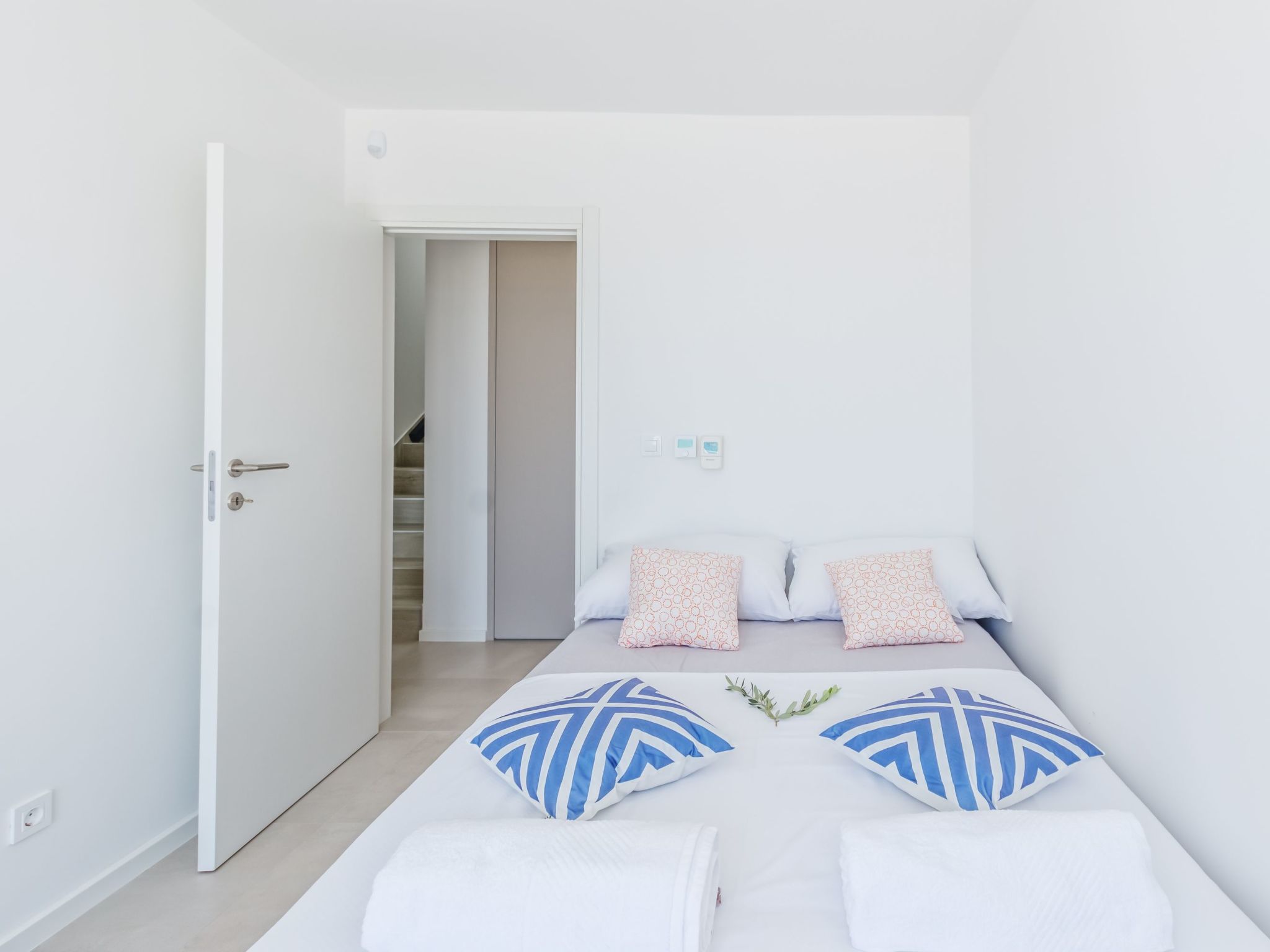 Villa Tyra-Image-tags.info