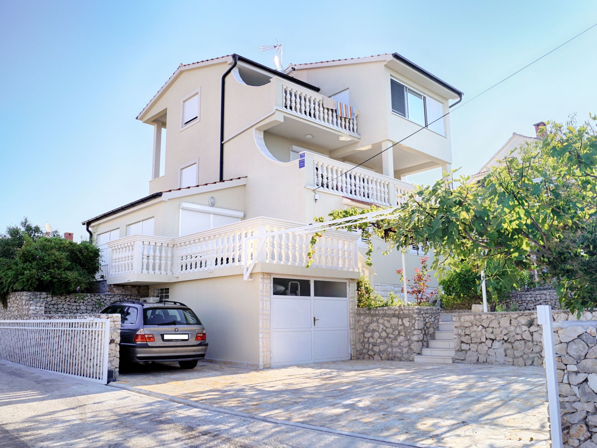 Villa Luger 2. OG-Binnen