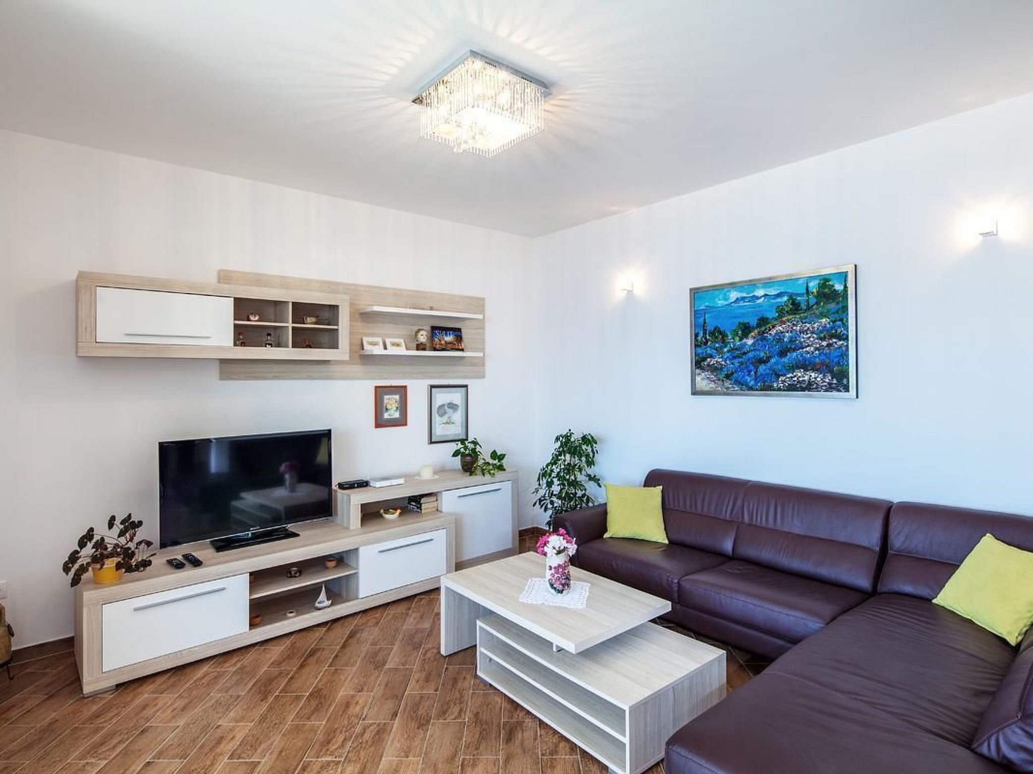 Luxuriöses Ferienhaus mit Pool direkt am Meer-Drinnen