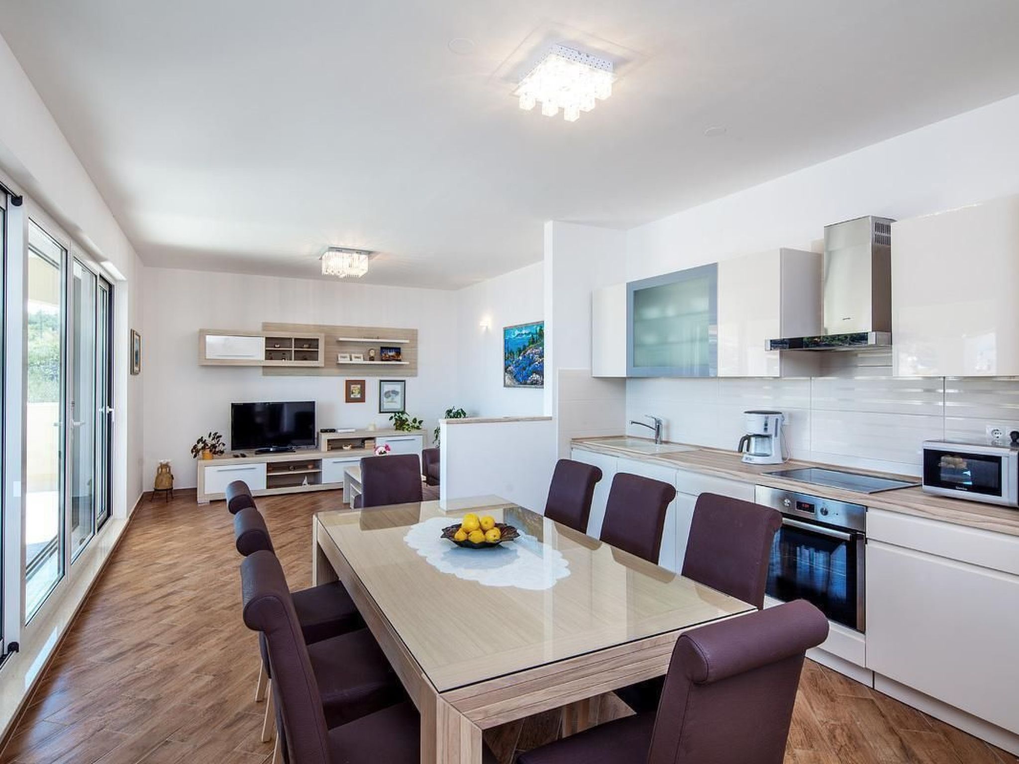 Luxuriöses Ferienhaus mit Pool direkt am Meer-Drinnen