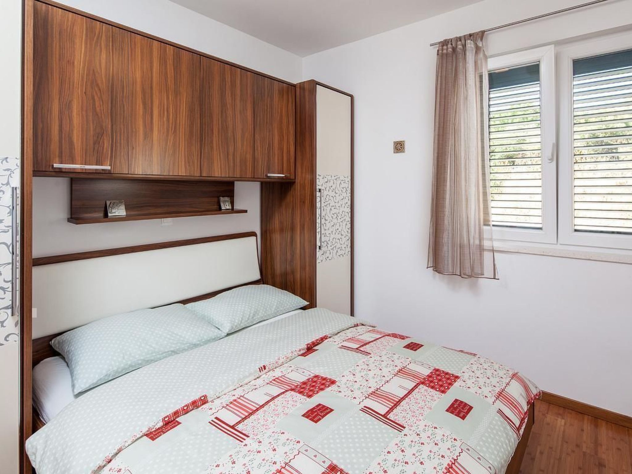 Luxuriöses Ferienhaus mit Pool direkt am Meer-Drinnen