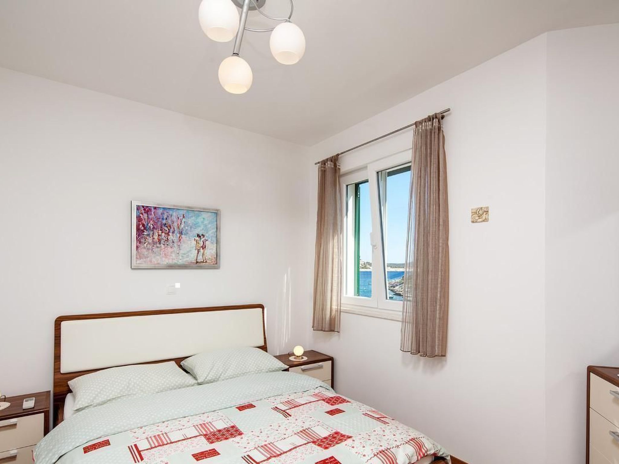 Luxuriöses Ferienhaus mit Pool direkt am Meer-Drinnen