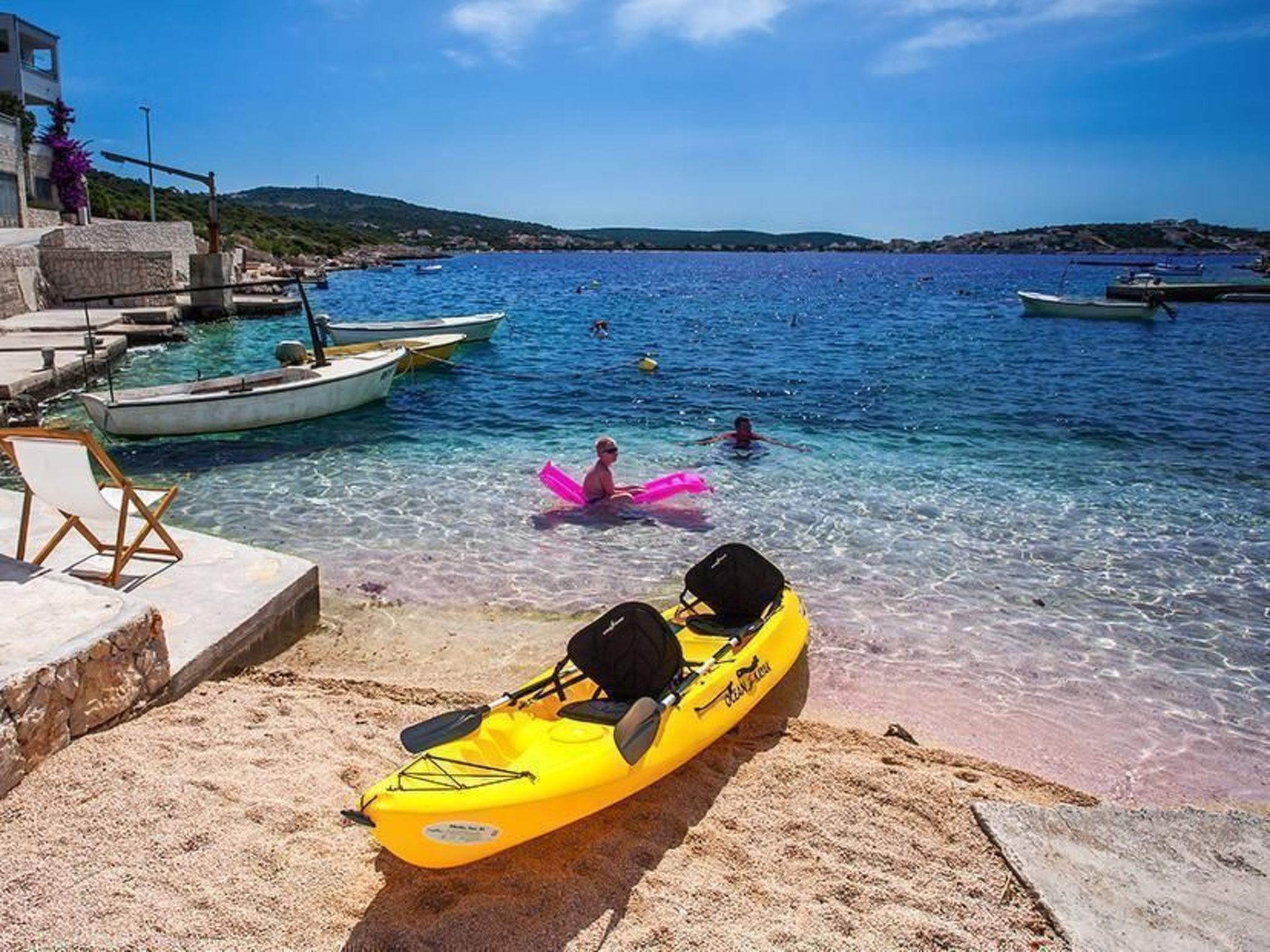 Luxuriöses Ferienhaus mit Pool direkt am Meer-Drinnen