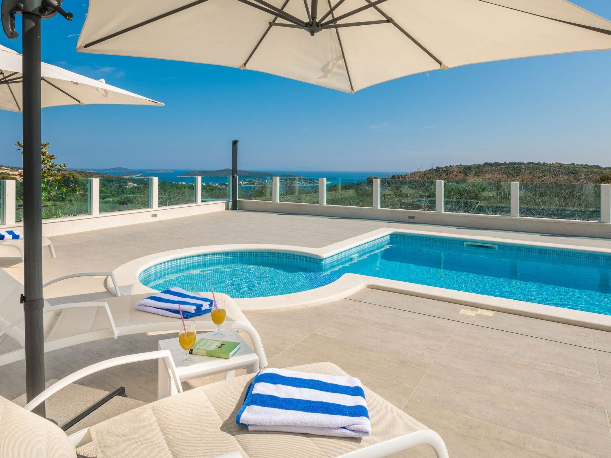 Charmante Villa Ivelja-Binnen