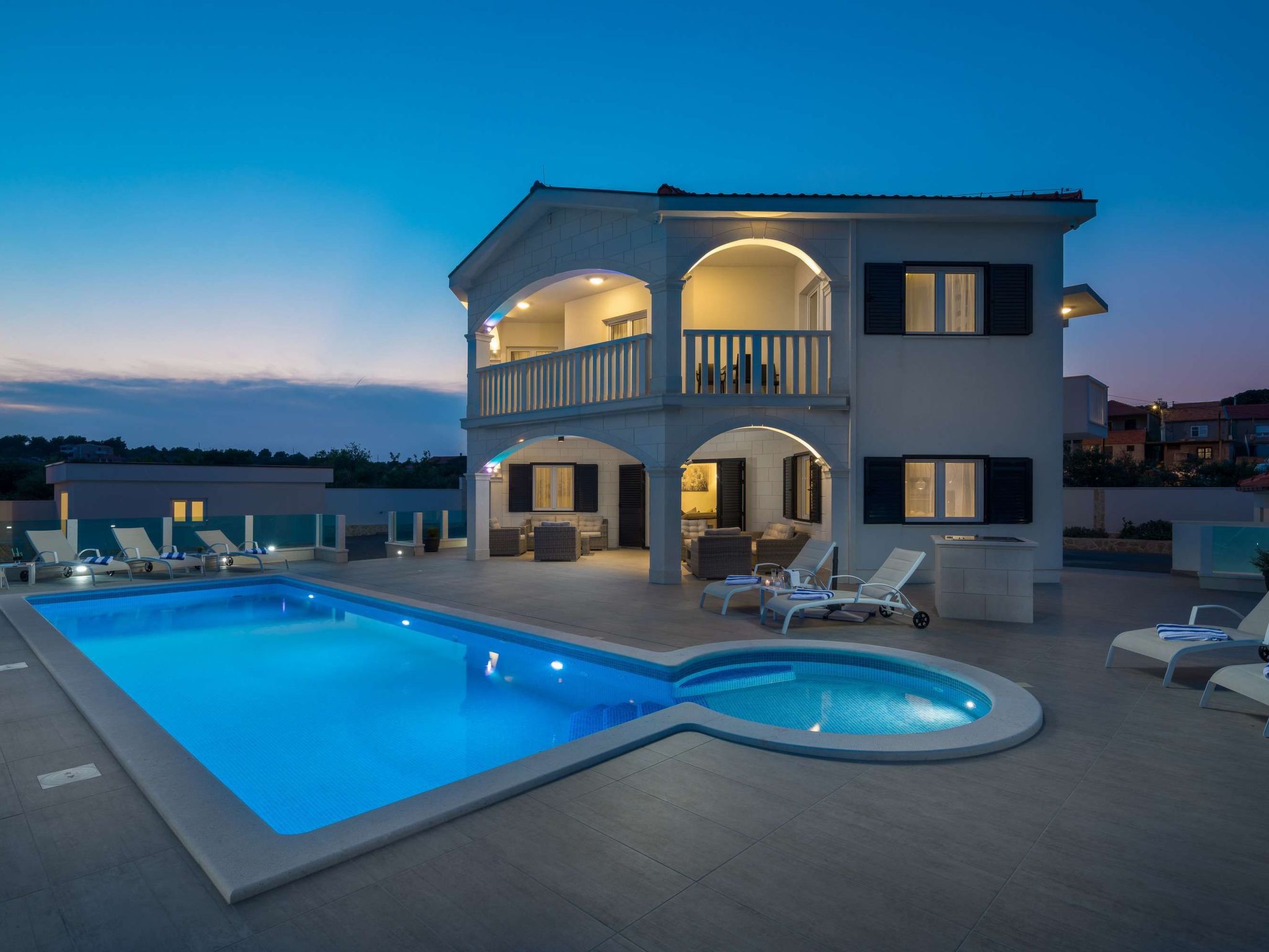 Charmante Villa Ivelja-Binnen