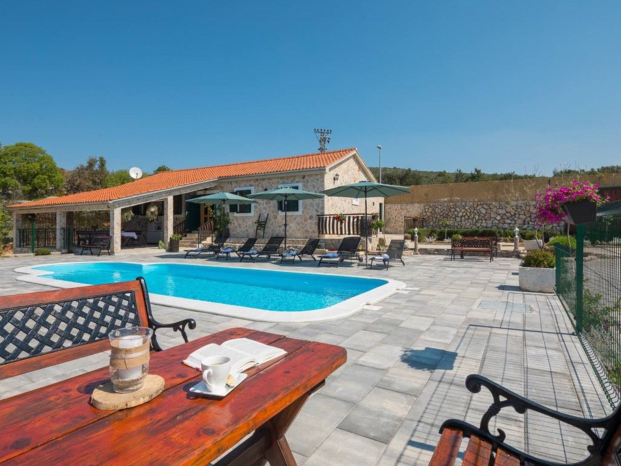 Villa Adamaris-Binnen