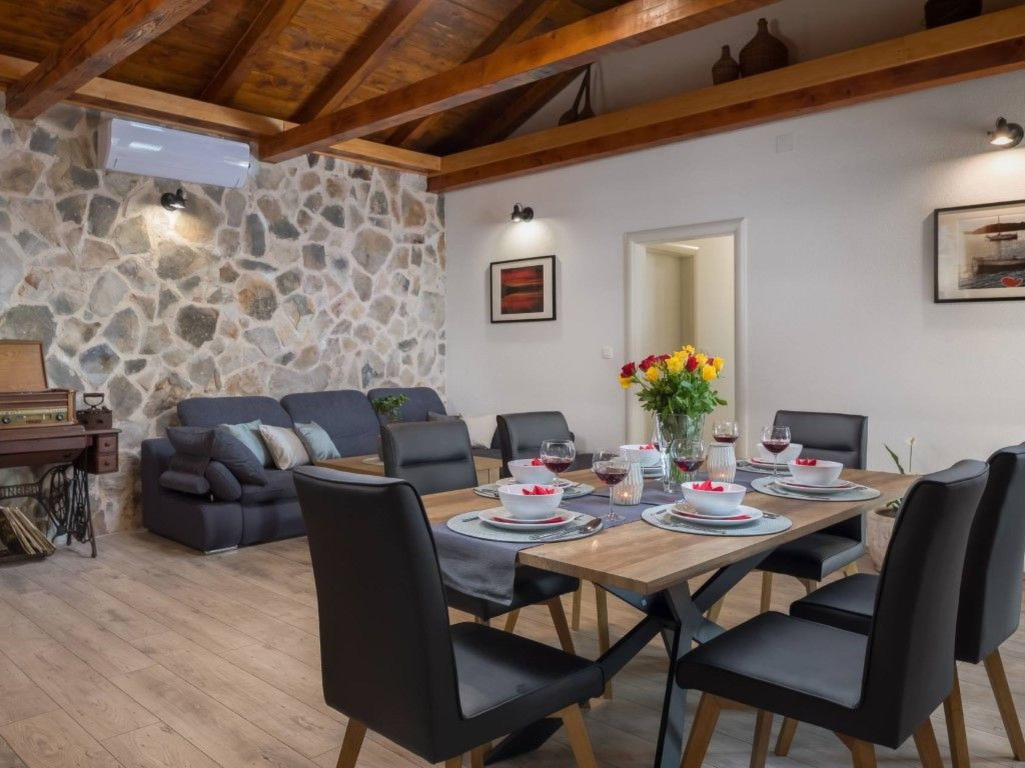 Villa Adamaris-Binnen