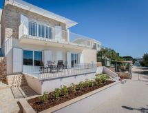Villa Lori: Luxe Vrijstaande Villa met Verwarmd Zwembad Direct aan Zee in Podorljak - thumbnail 3
