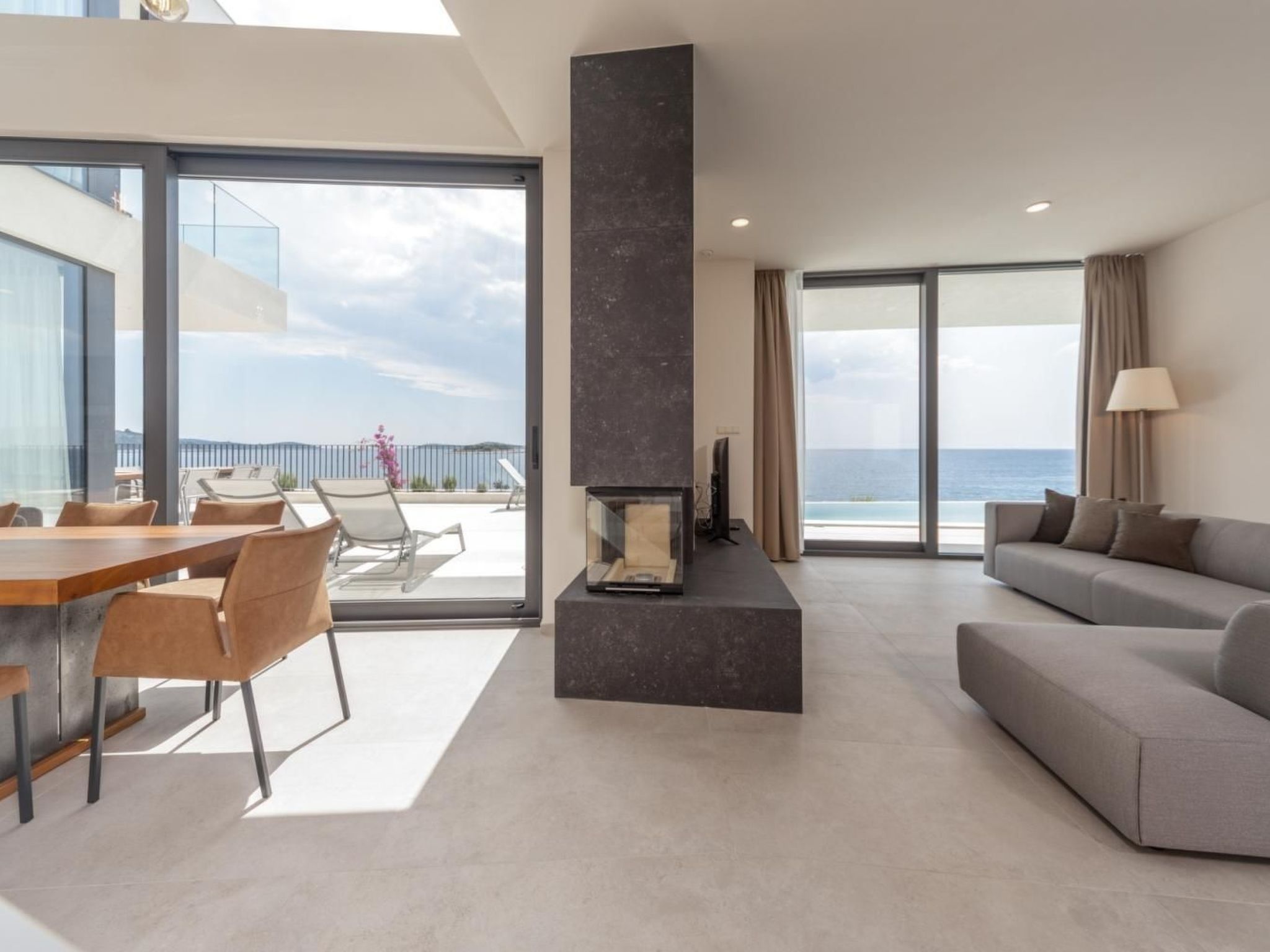 Villa Esperia Rogoznica-Inside