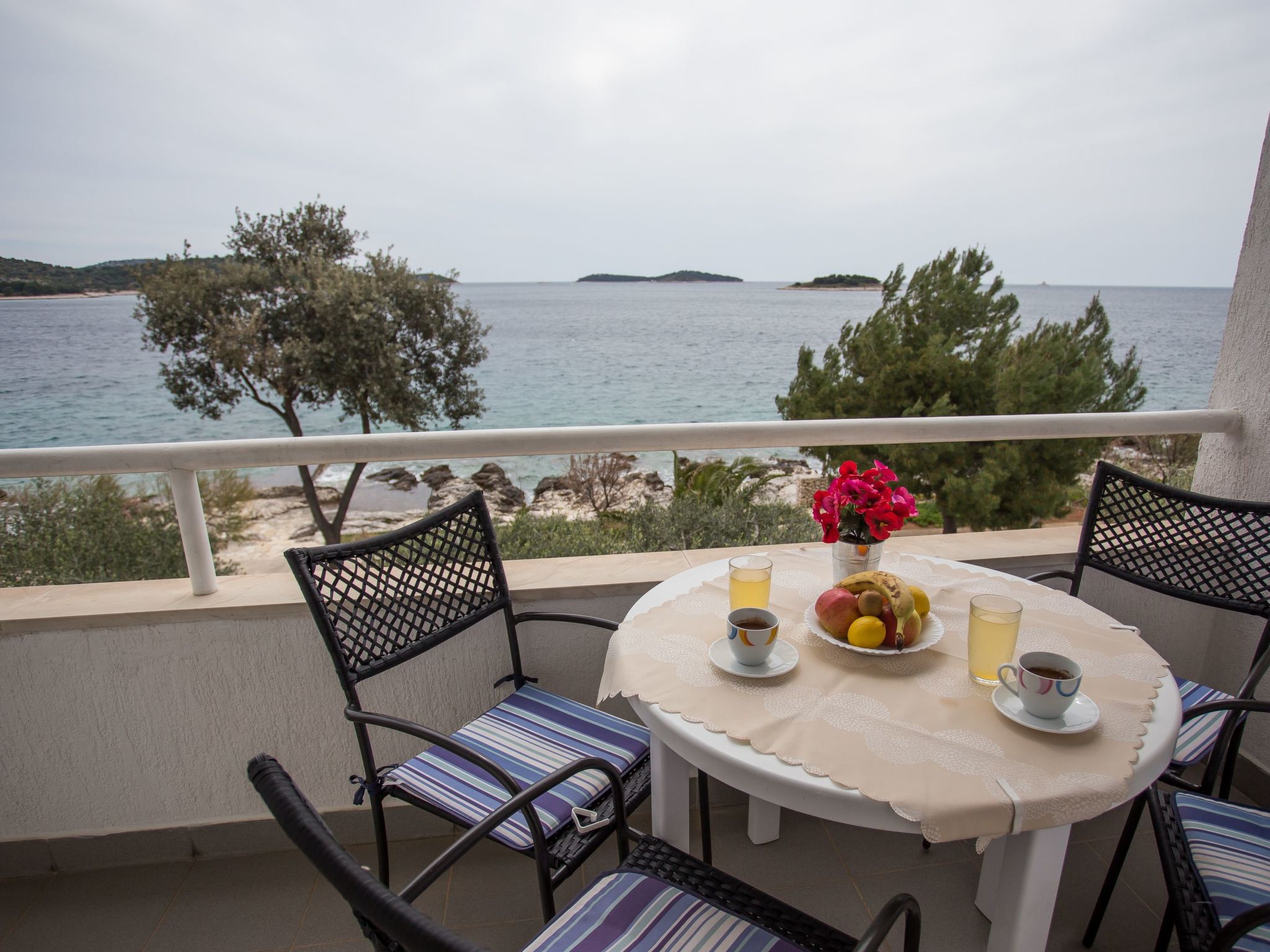 Mit Blick auf das Wasser-Image-tags.info