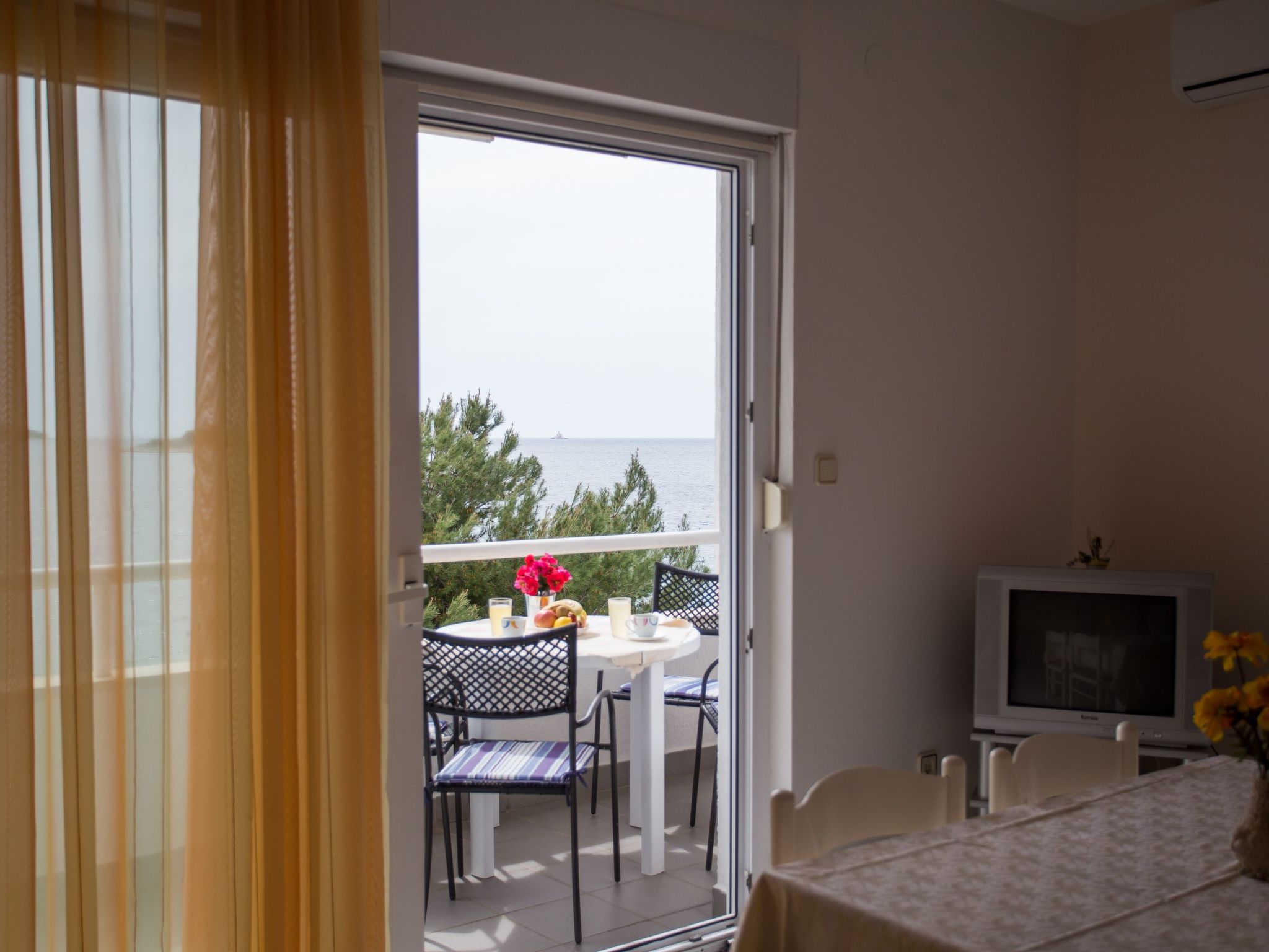 Mit Blick auf das Wasser-Image-tags.info