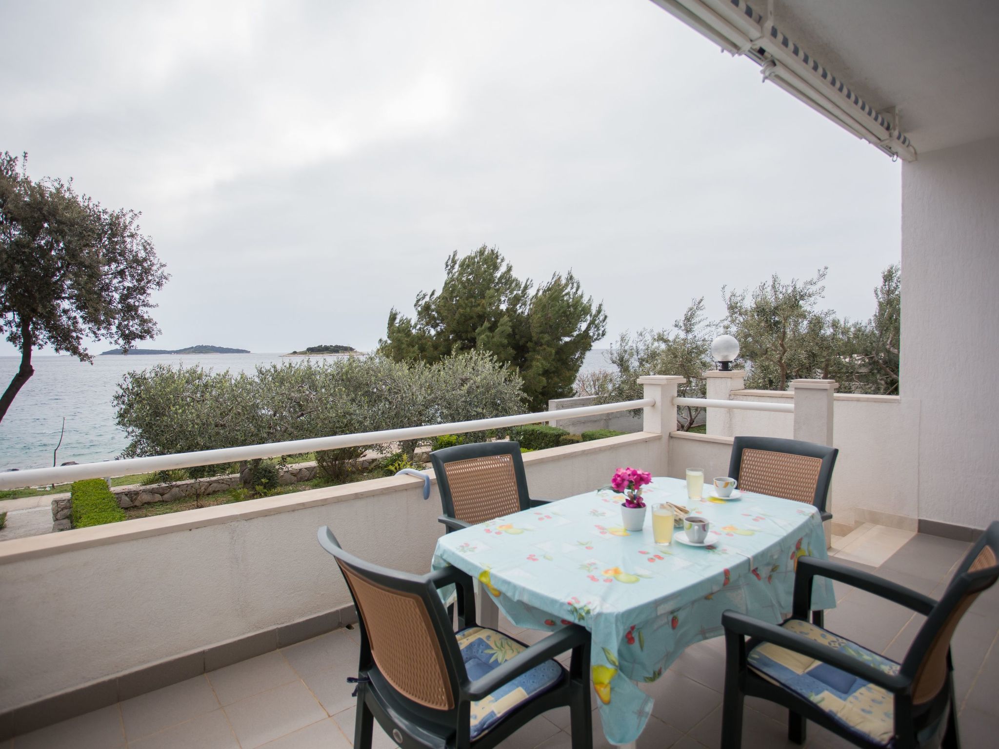 Wohnung "Gloria" mit Blick auf das Wasser-Image-tags.info