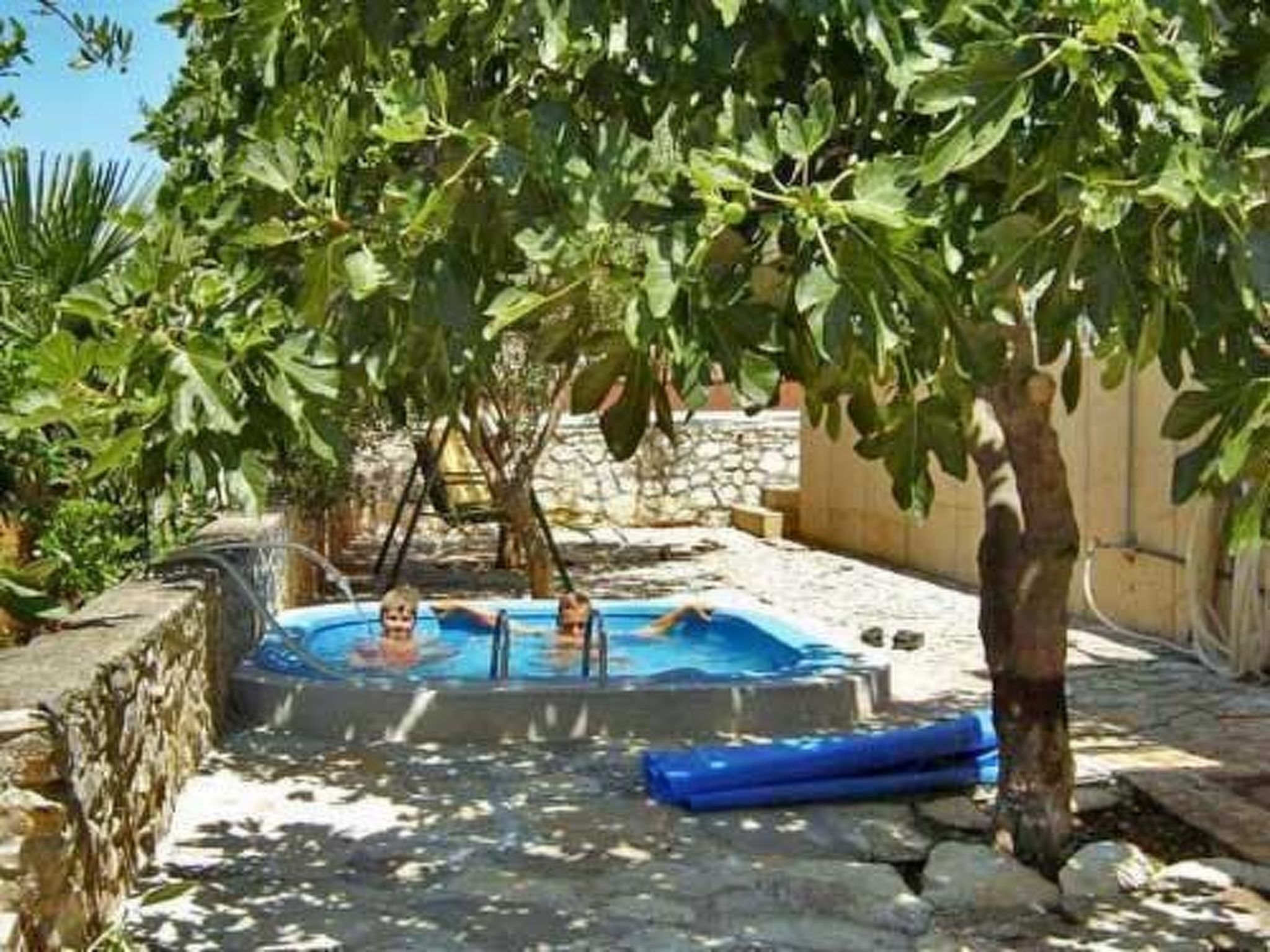 Sunara mit Terrasse und Kinderpool-Drinnen