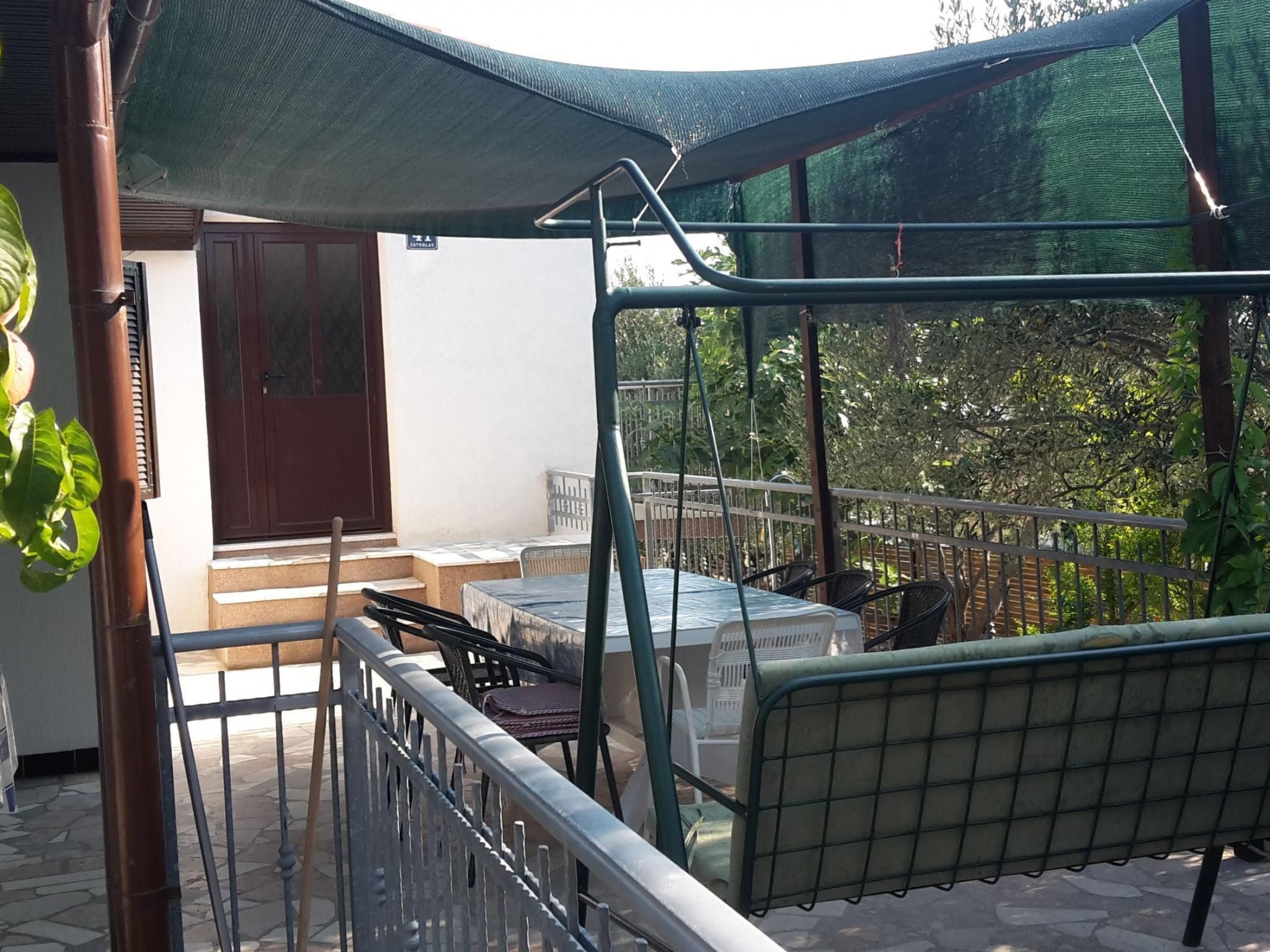 Sunara mit Terrasse und Kinderpool-Drinnen