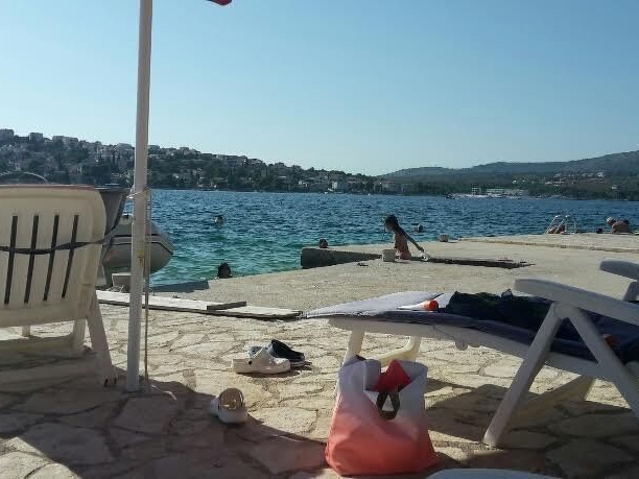 Sunara mit Terrasse und Kinderpool-Drinnen