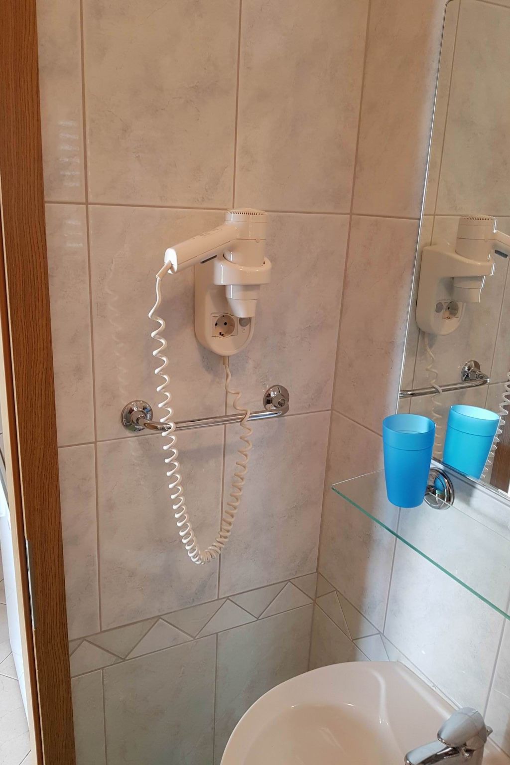 Mit Blick auf das Wasser-Binnen