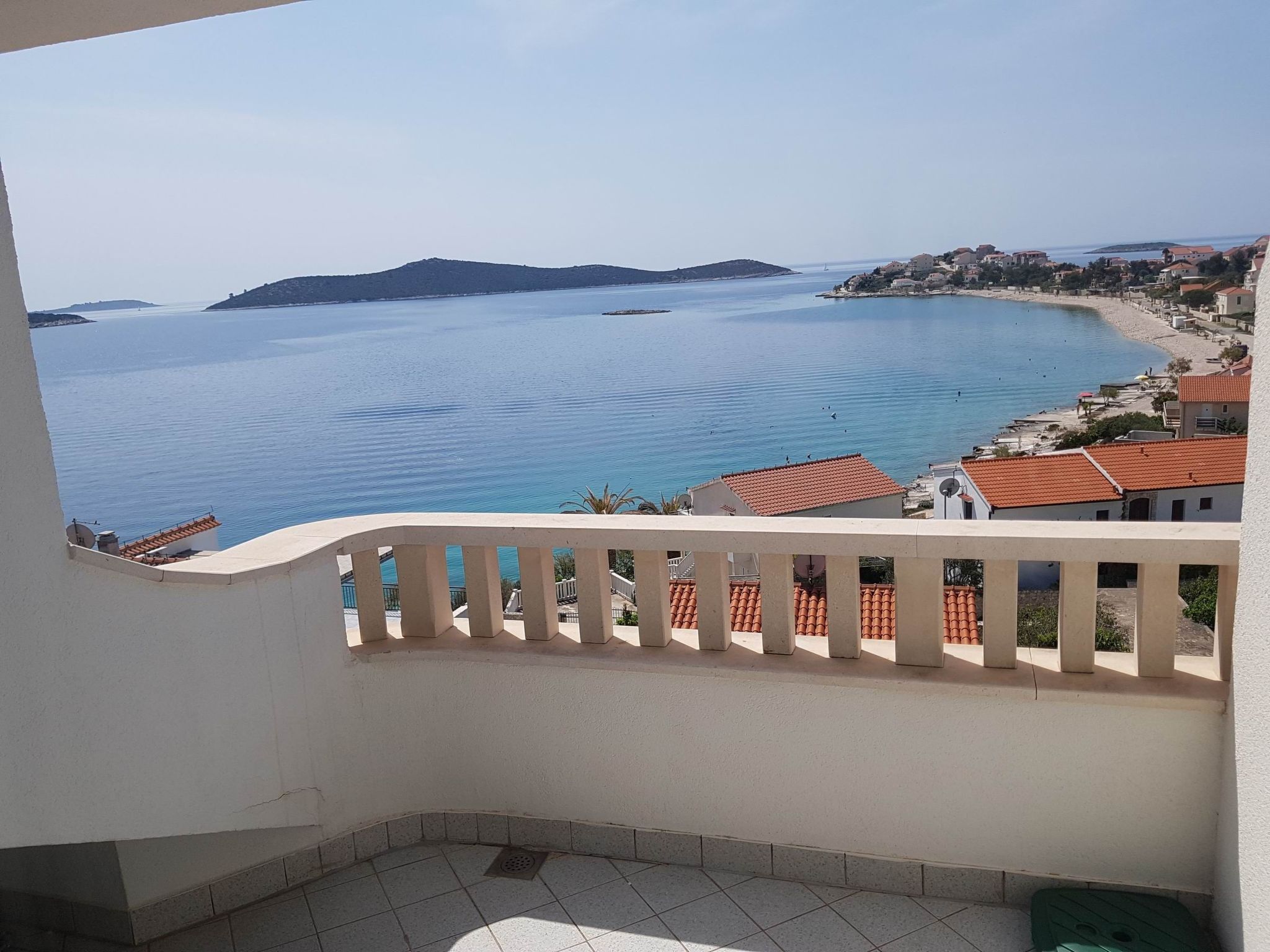 Mit Blick auf das Wasser-Buiten