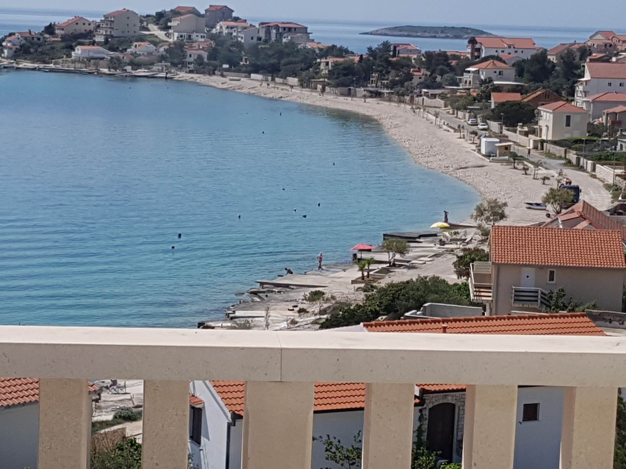 Mit Blick auf das Wasser-Buiten