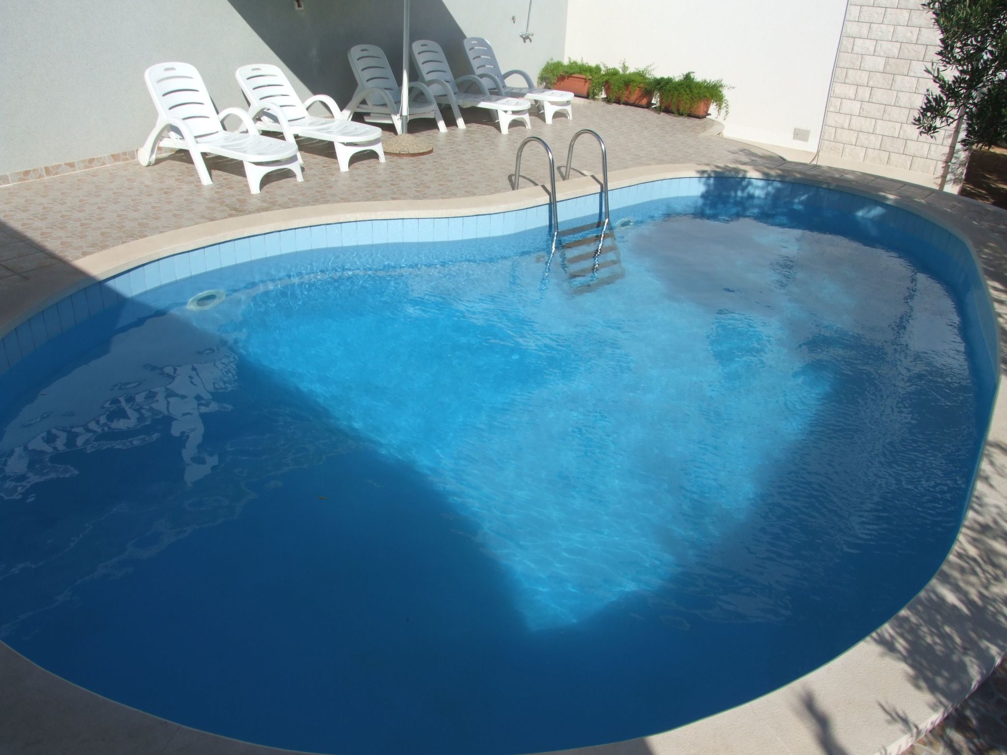 Mit Blick auf das Wasser-Buiten