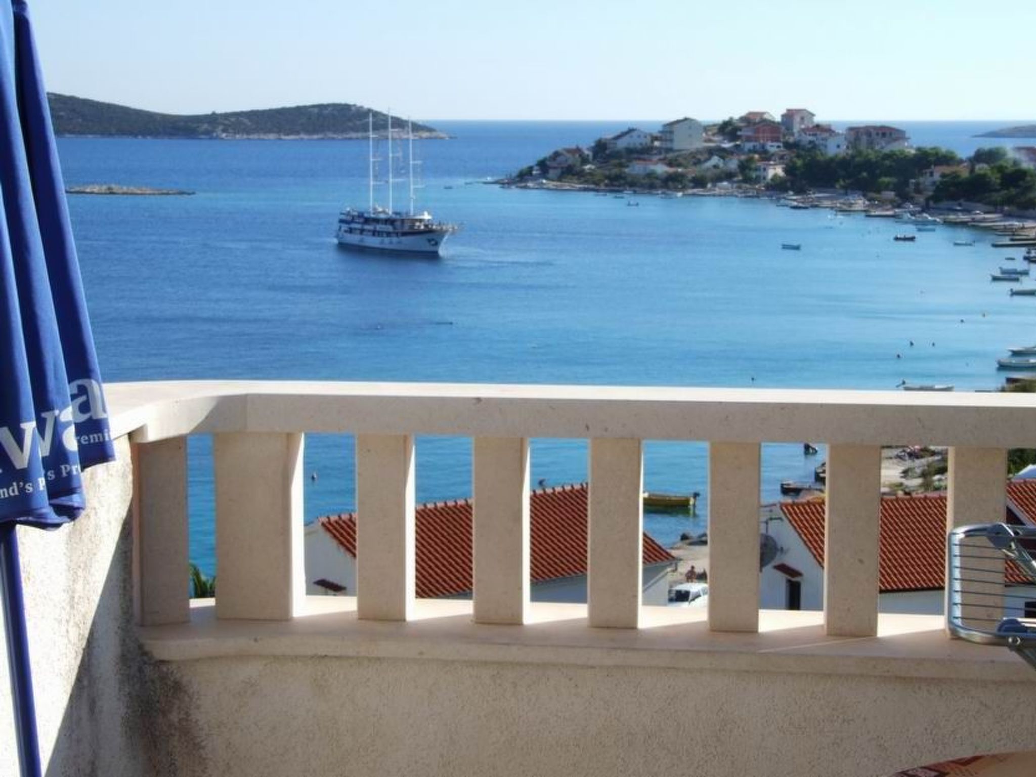 Mit Blick auf das Wasser-Buiten