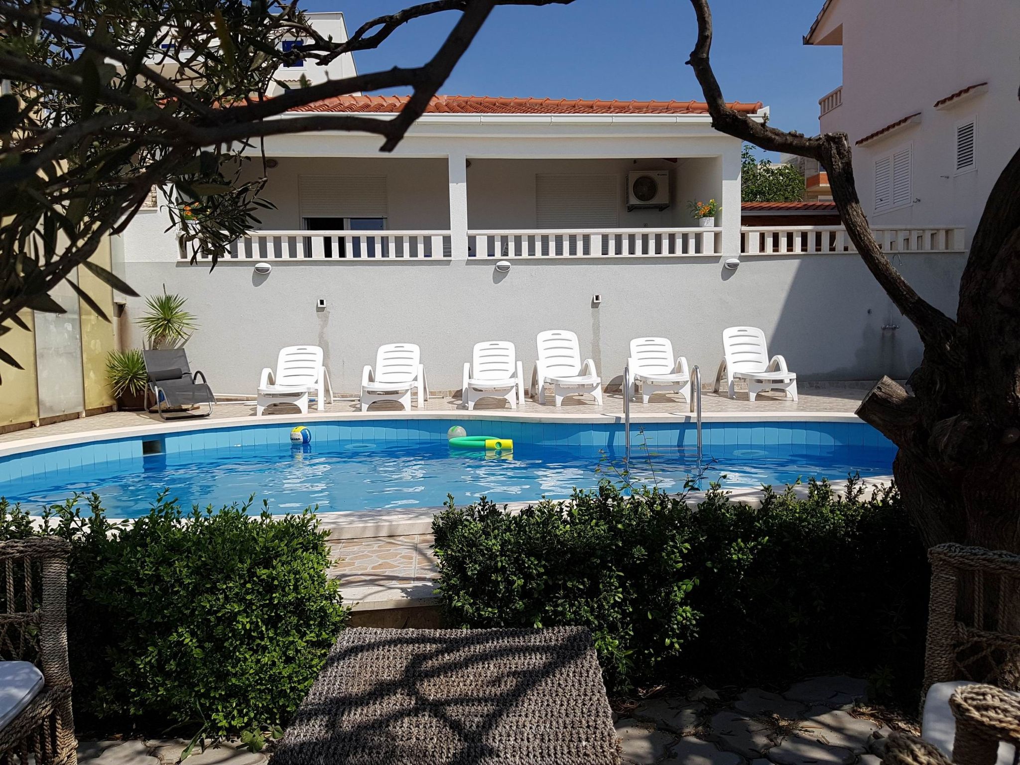 Schönes Haus in Sevid mit Gemeinschaftspool