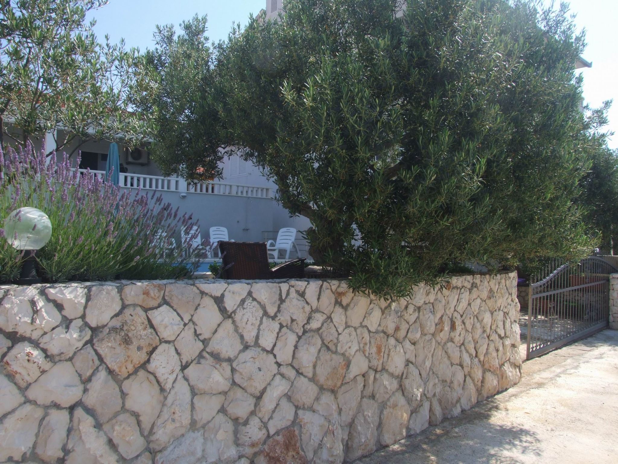 Schönes Haus in Sevid mit Gemeinschaftspool-Draußen