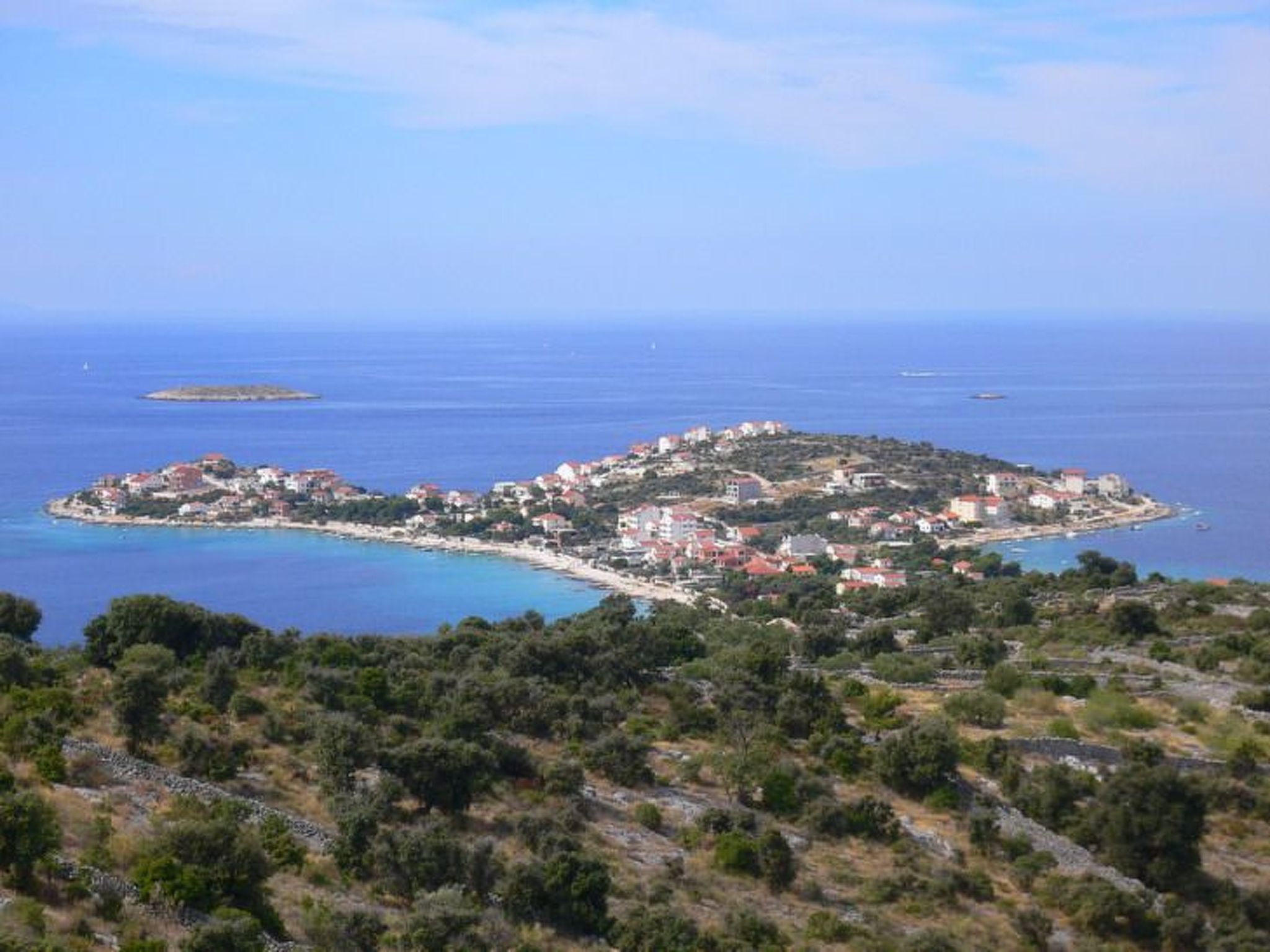 Wohnung mit Blick auf das Wasser-Image-tags.info