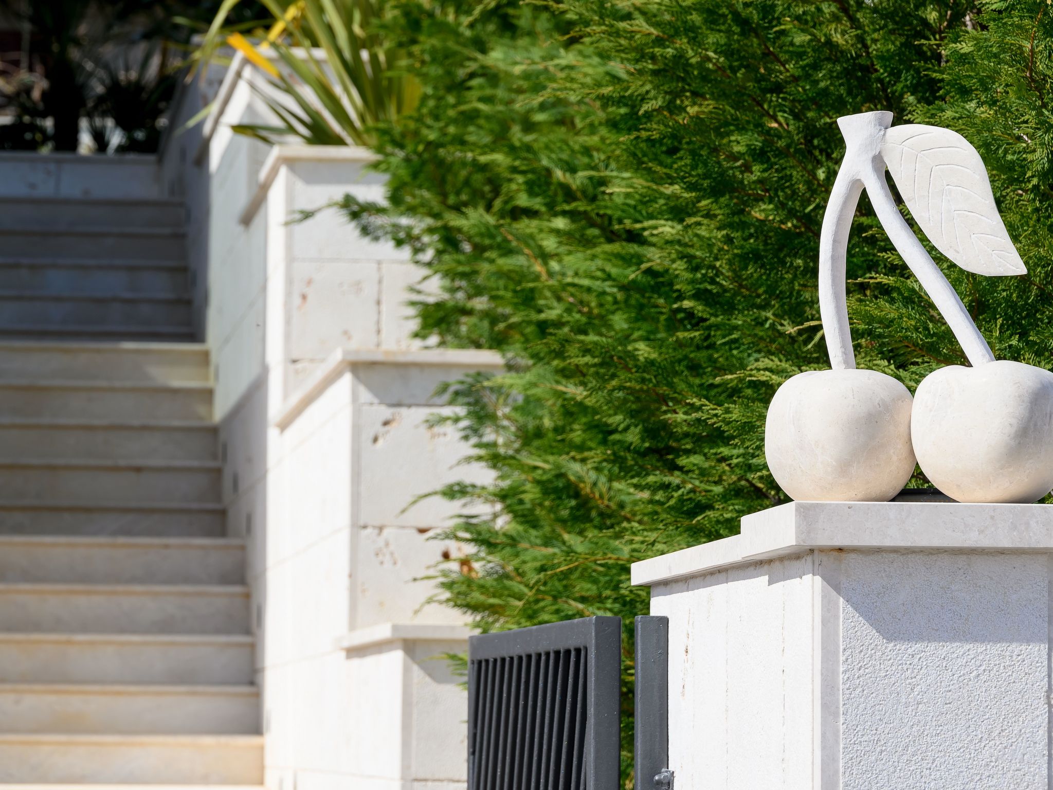 Luxuriöse Villa mit Innenpool-Image-tags.info