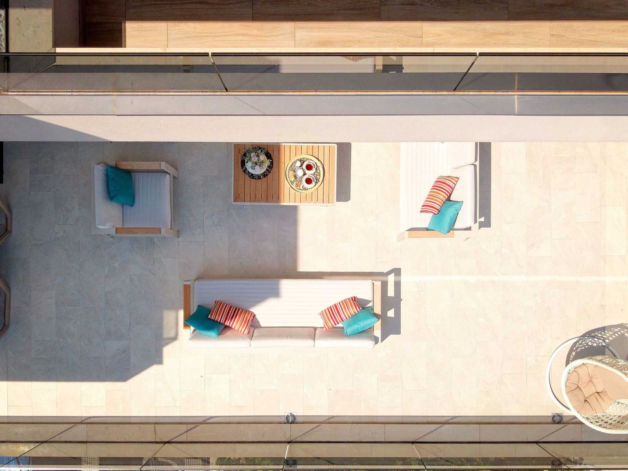 Luxuriöse Villa mit Innenpool-Image-tags.info