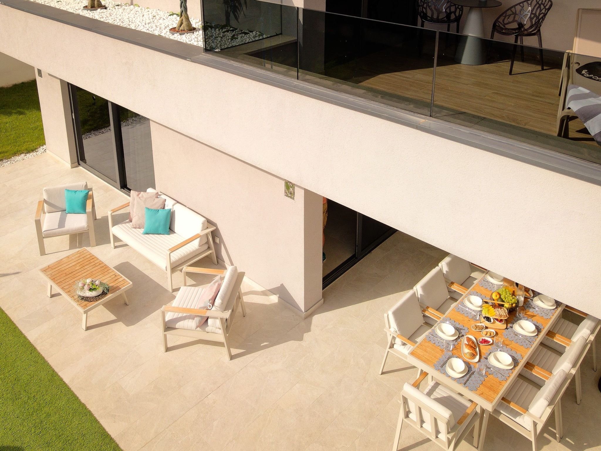 Luxuriöse Villa mit Innenpool-Image-tags.info