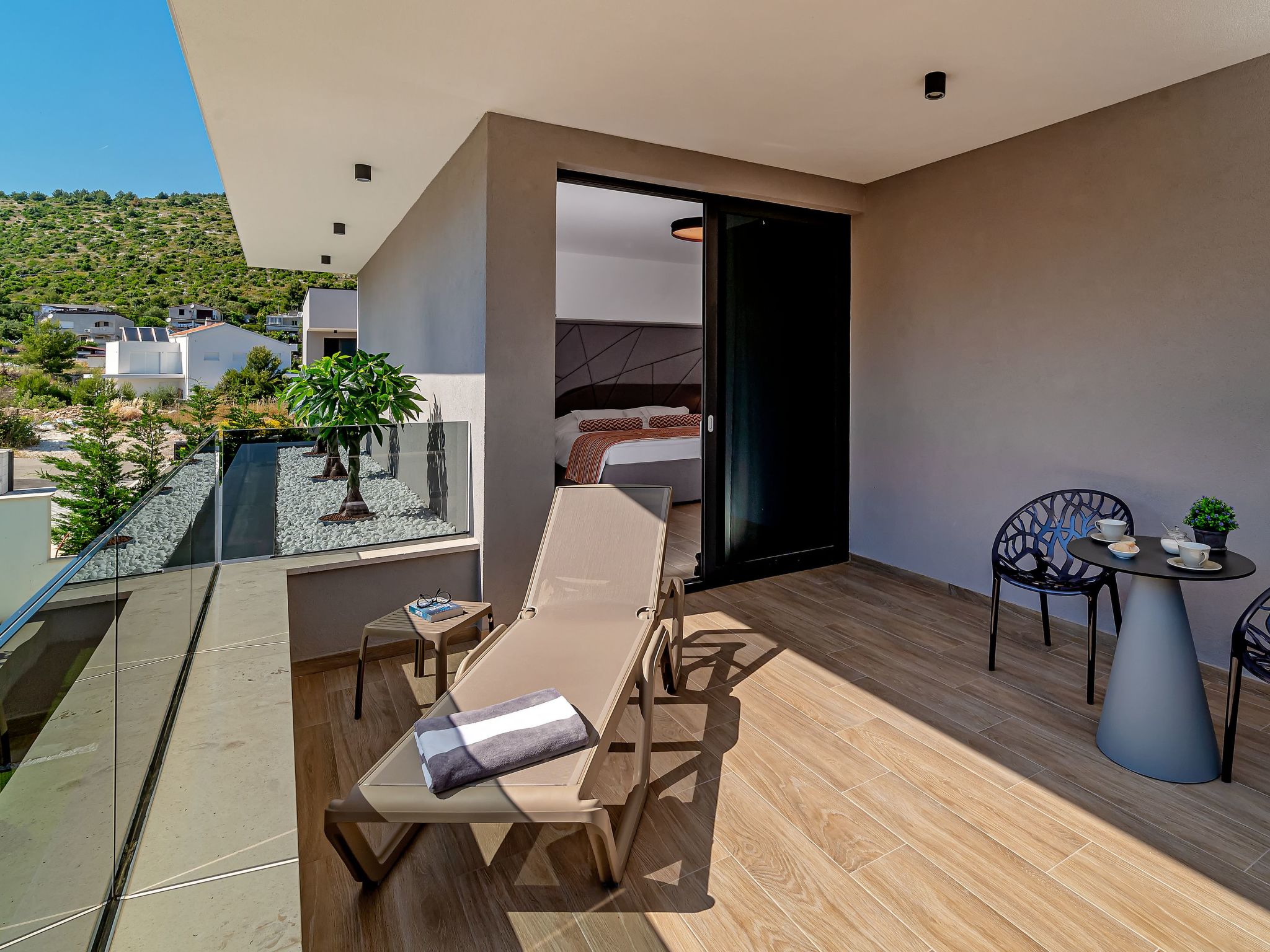 Luxuriöse Villa mit Innenpool-Image-tags.info