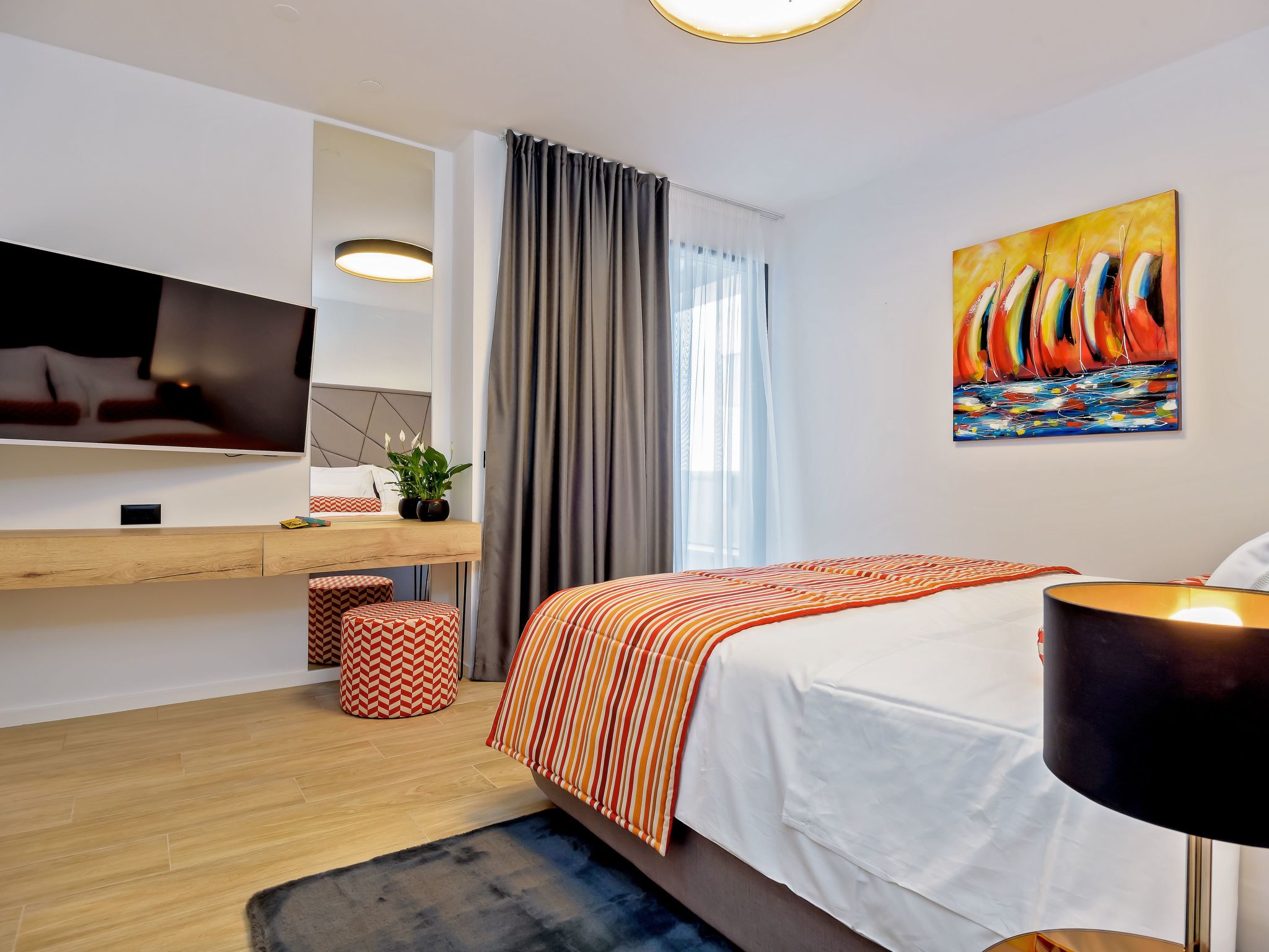 Luxuriöse Villa mit Innenpool-Image-tags.info