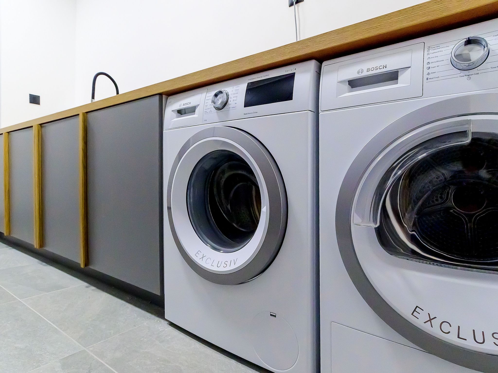 Luxuriöse Villa mit Innenpool-Image-tags.info