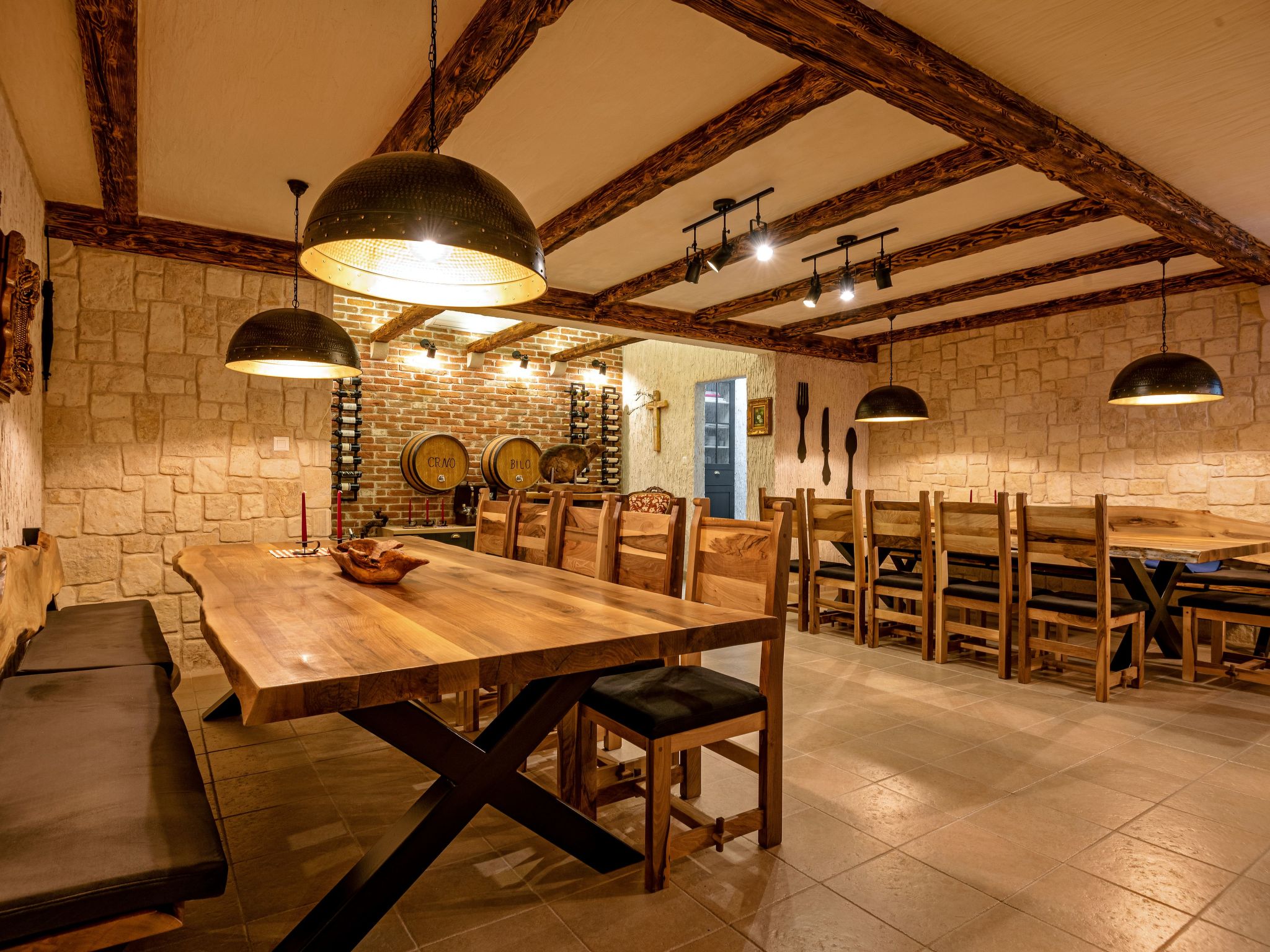 Luxuriöse Villa mit Innenpool-Image-tags.info