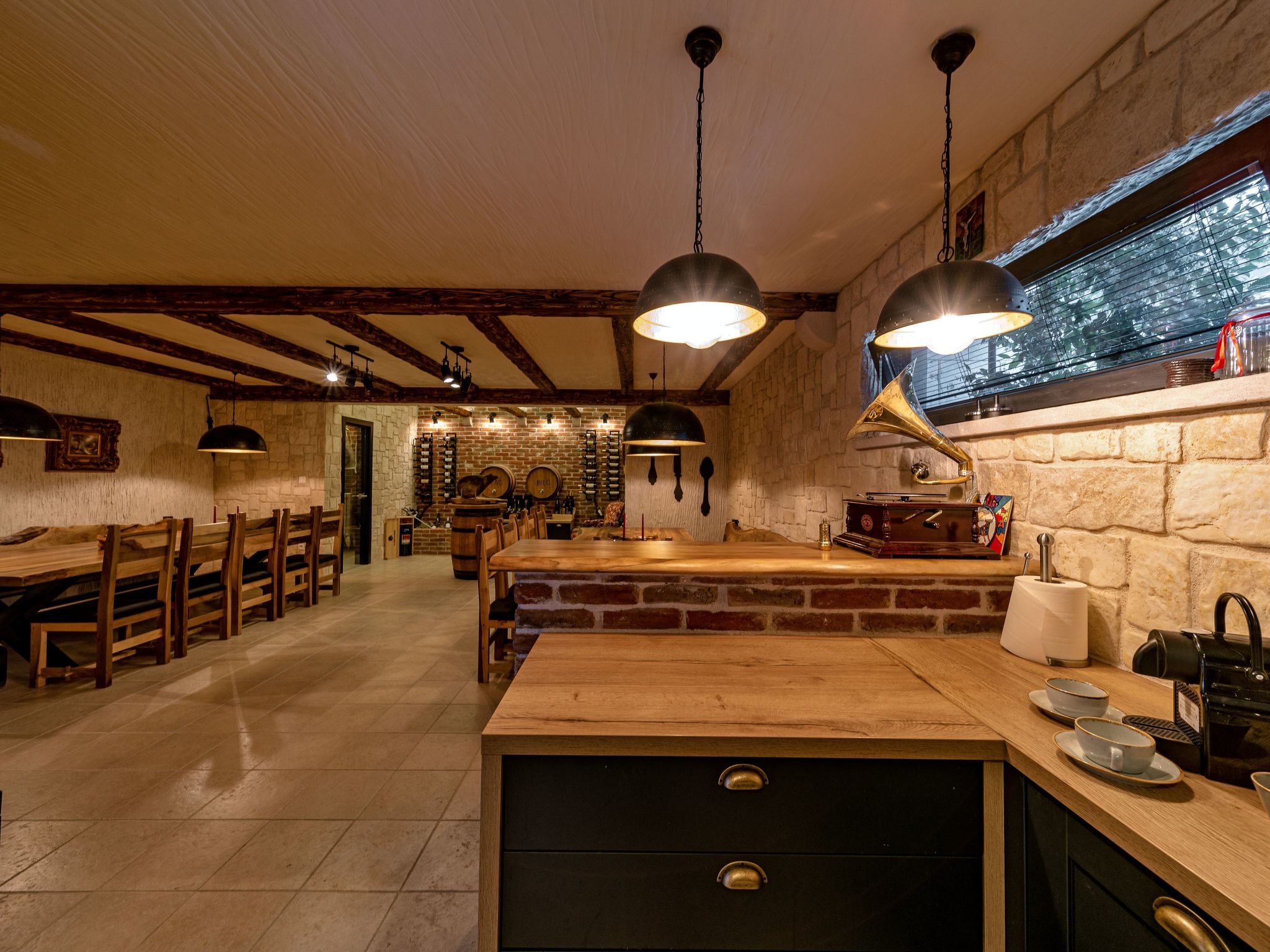 Luxuriöse Villa mit Innenpool-Image-tags.info