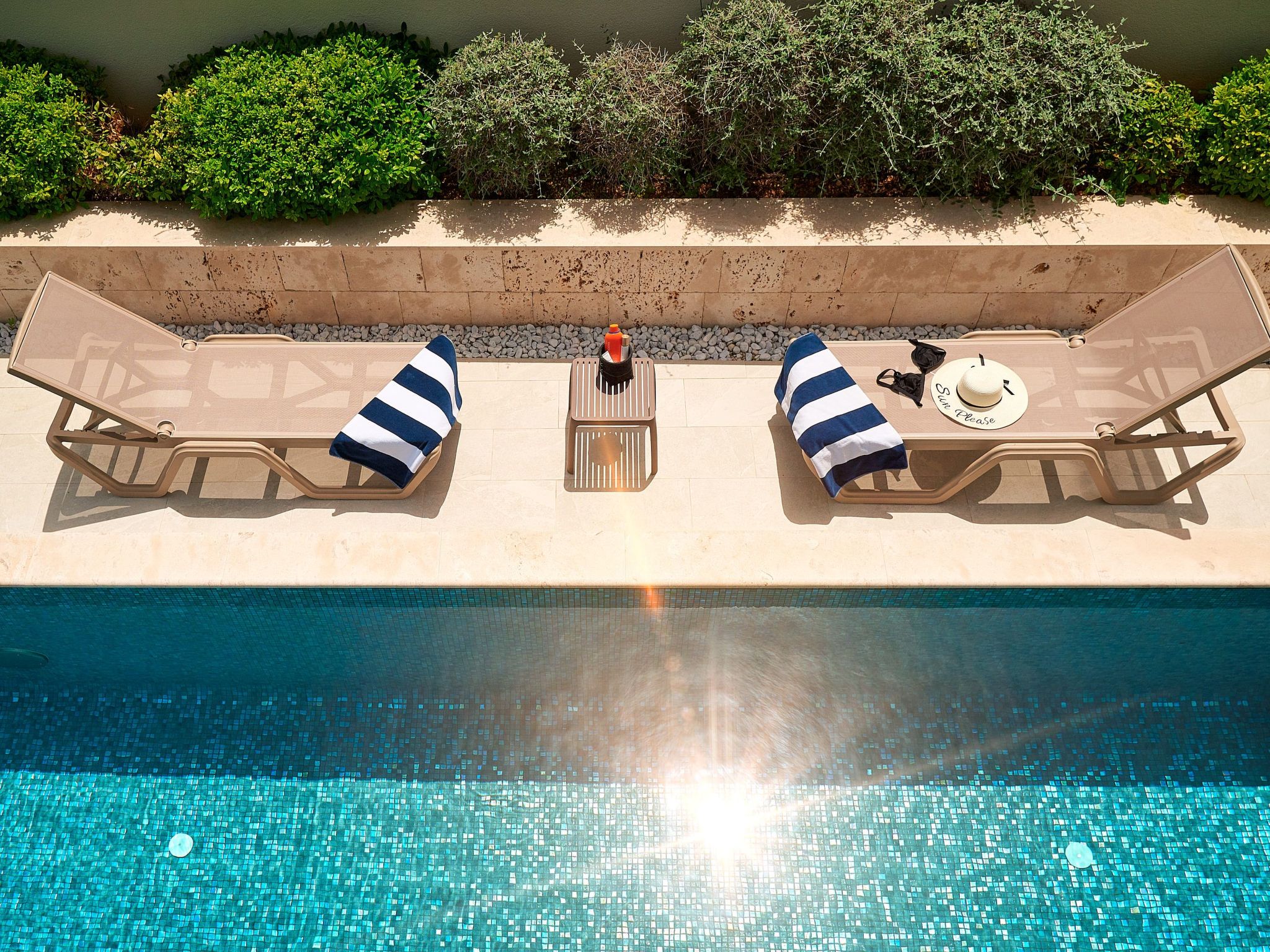 Luxuriöse Villa mit Infinity-Außenpool-Image-tags.info