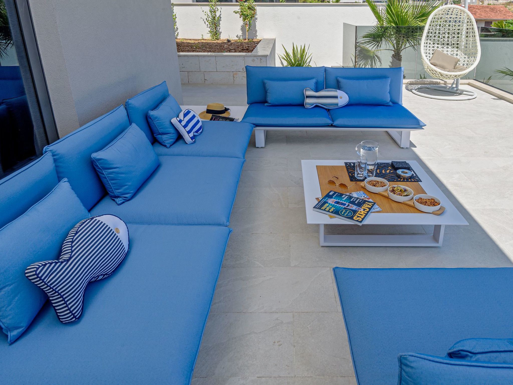 Luxuriöse Villa mit Infinity-Außenpool-Image-tags.info