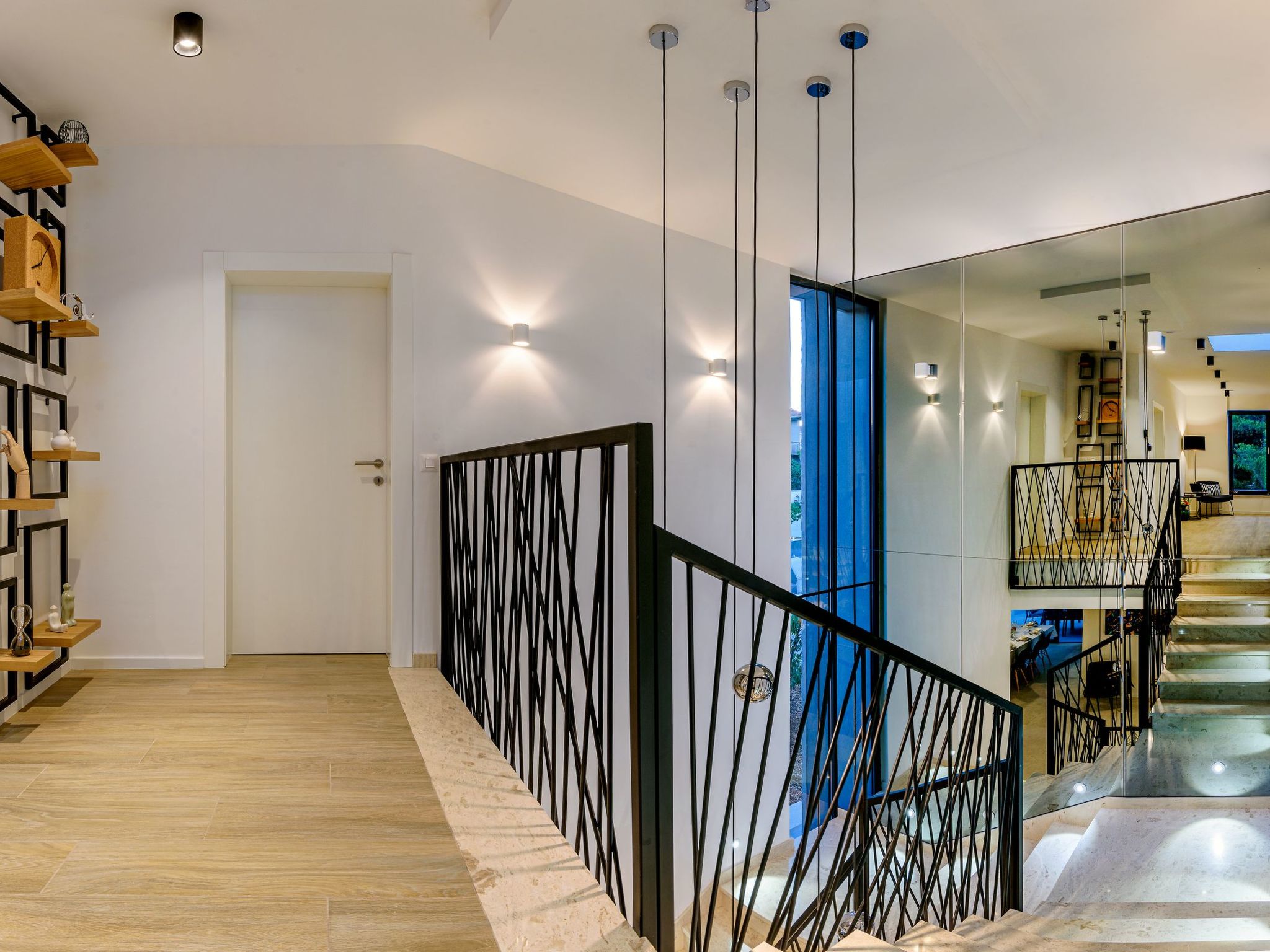 Luxuriöse Villa mit Infinity-Außenpool-Image-tags.info