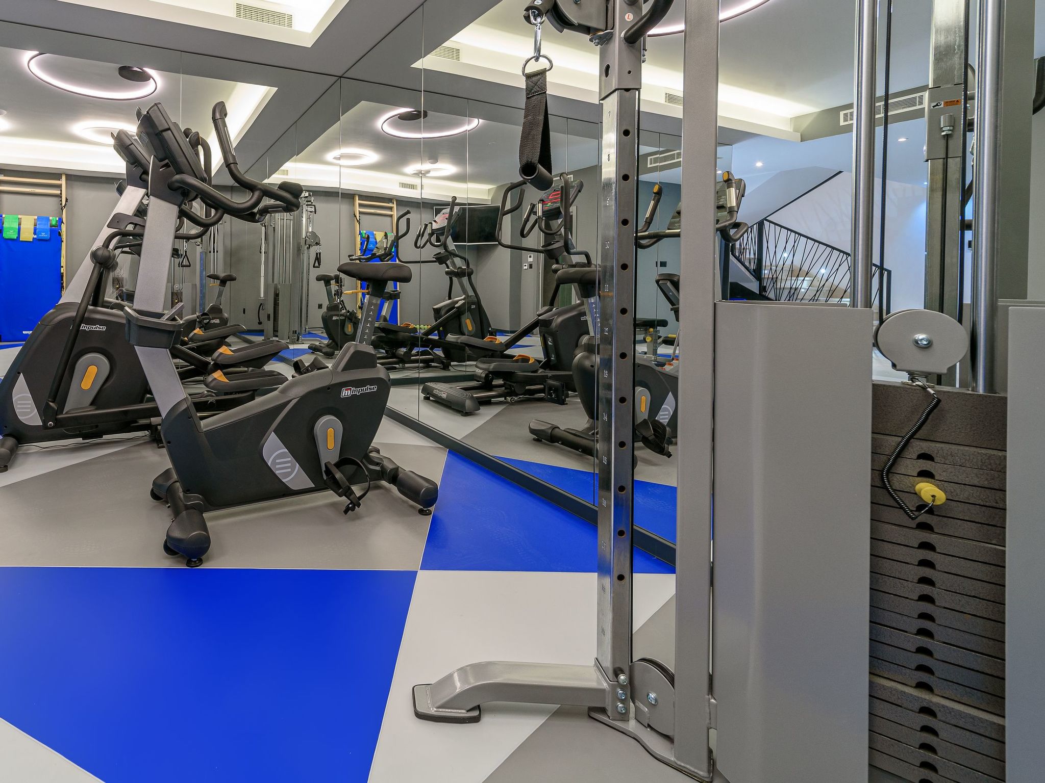 Luxuriöse Villa mit Infinity-Außenpool-Image-tags.info