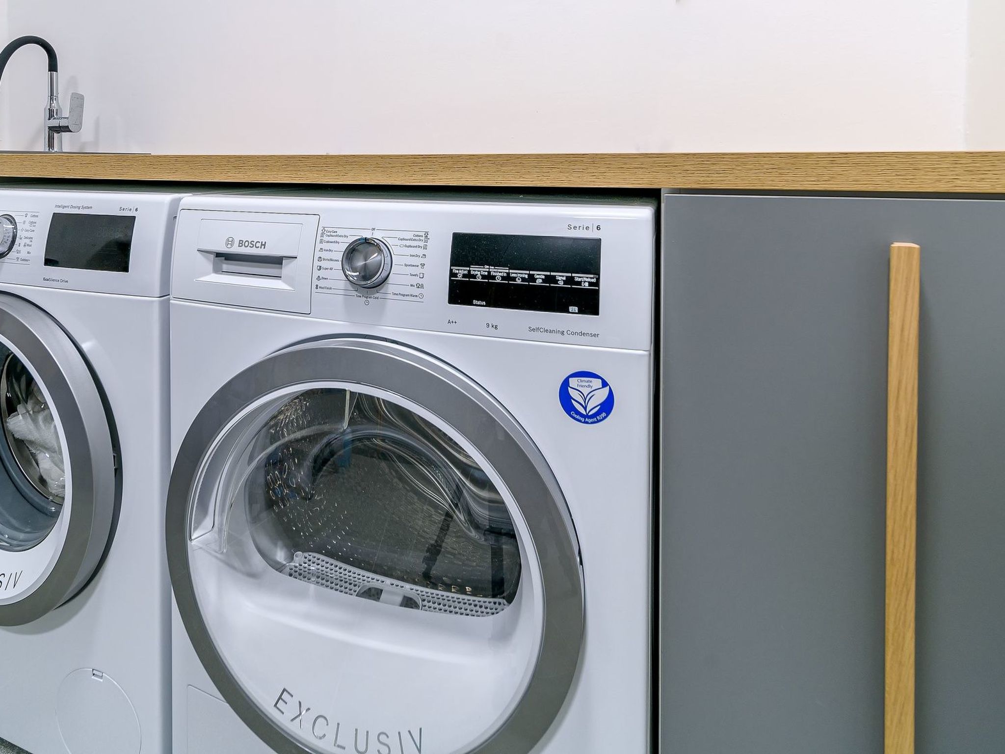 Luxuriöse Villa mit Infinity-Außenpool-Image-tags.info