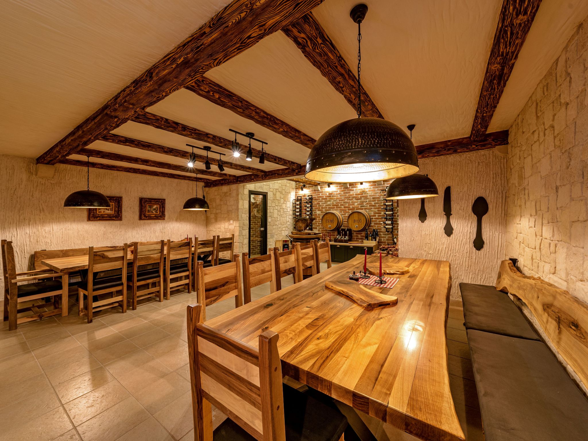 Luxuriöse Villa mit Infinity-Außenpool-Image-tags.info