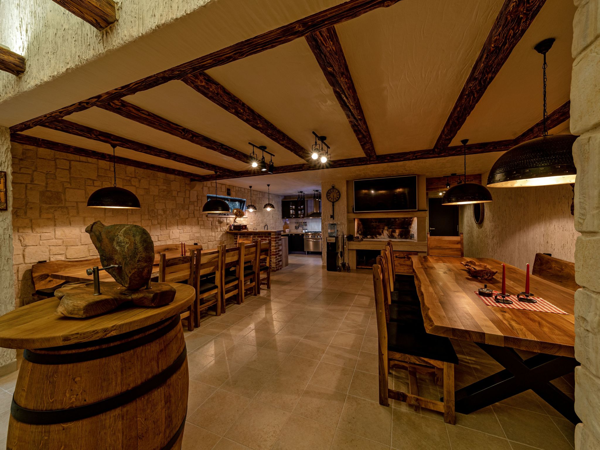 Luxuriöse Villa mit Infinity-Außenpool-Image-tags.info