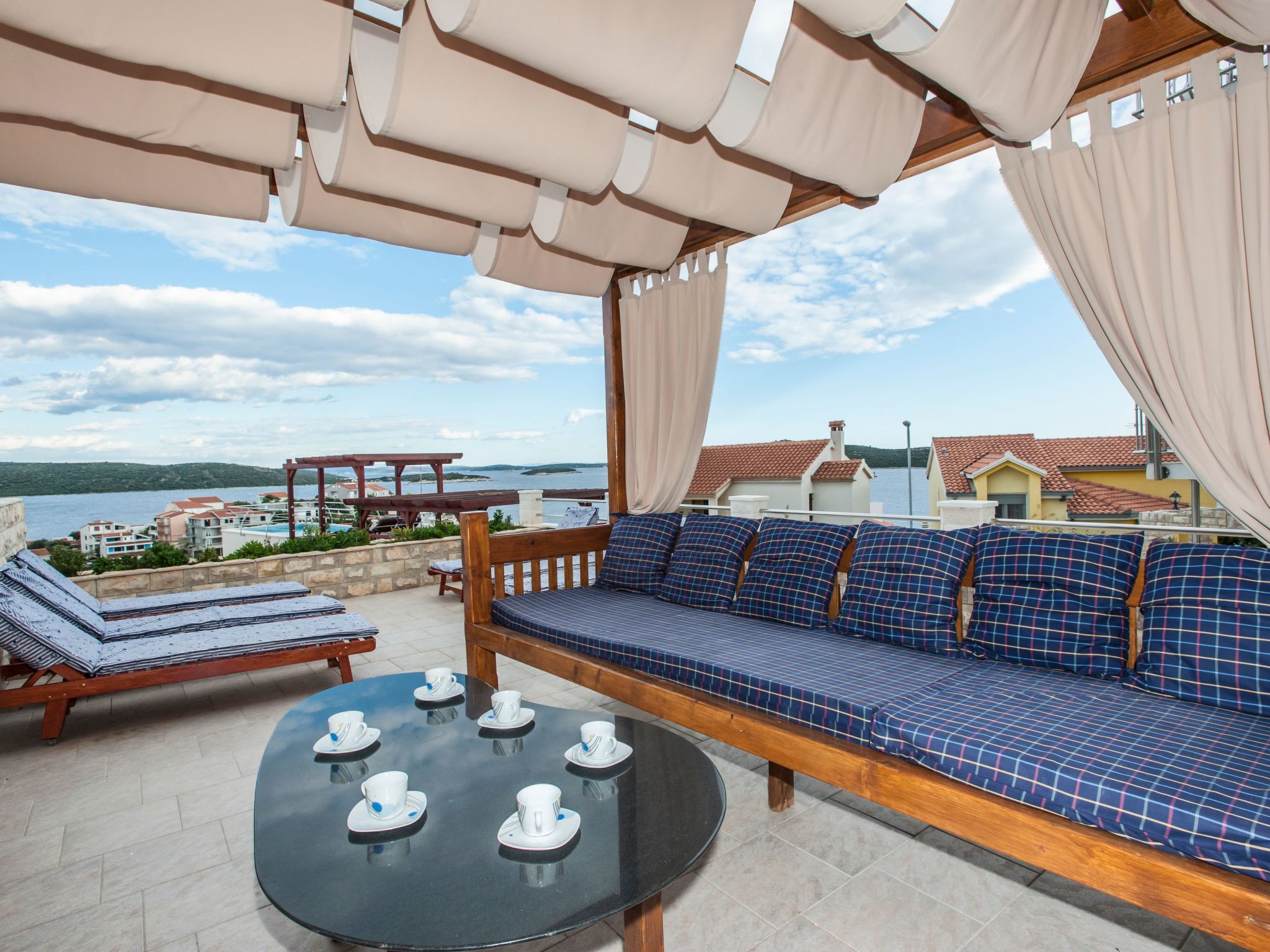 Villa "Villa Katy" mit Garten, Grill und Terrasse-Image-tags.info