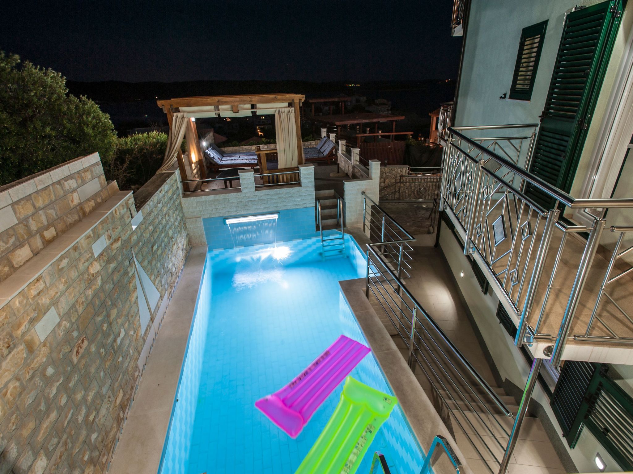 Villa "Villa Katy" mit Garten, Grill und Terrasse-Image-tags.info