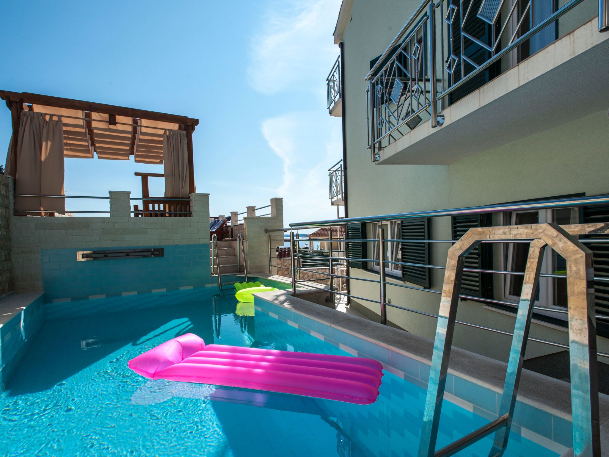 Villa "Villa Katy" mit Garten, Grill und Terrasse-Image-tags.info