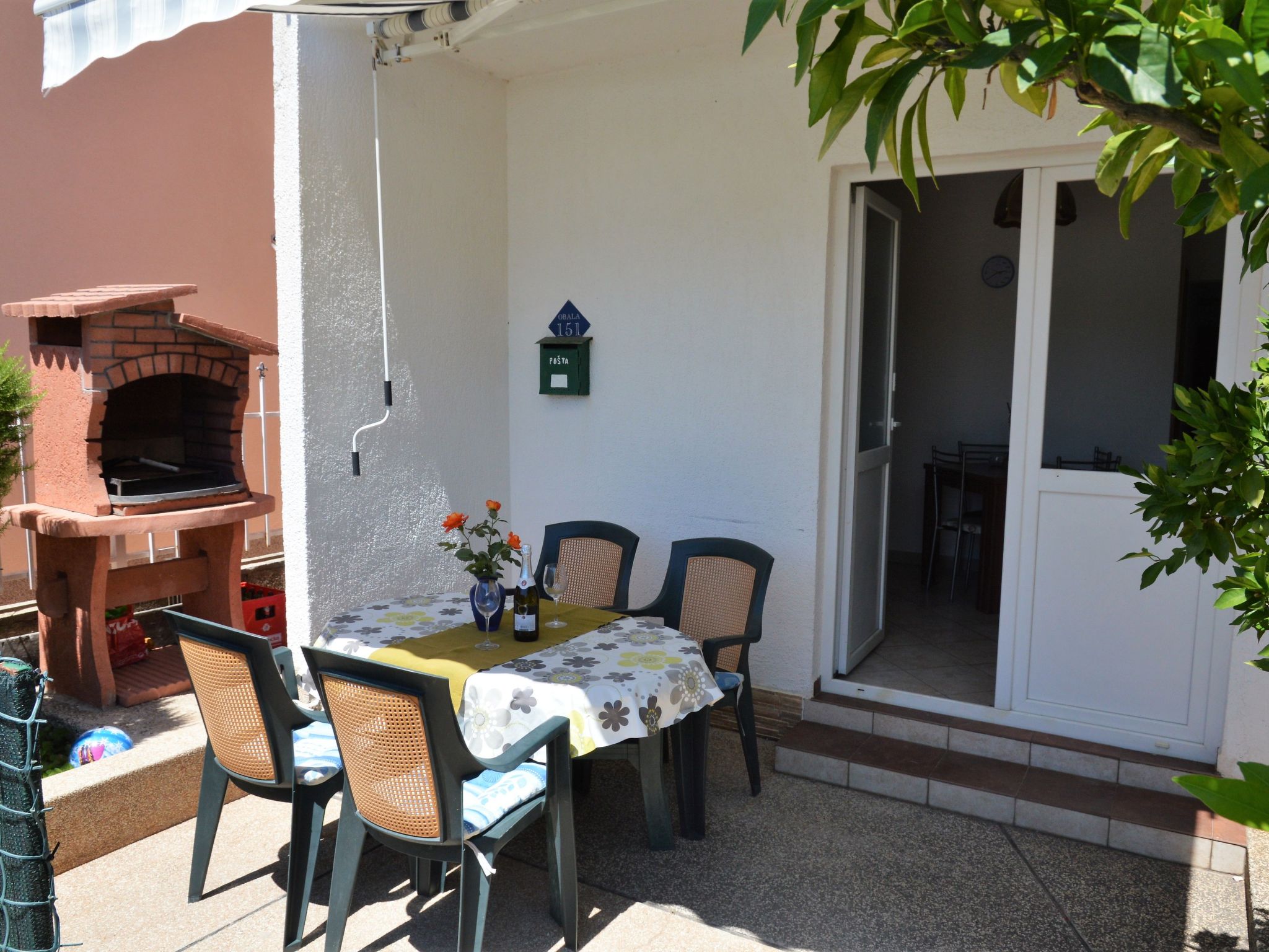 Wohnung in Poljica mit Garten und Terrasse-Image-tags.info