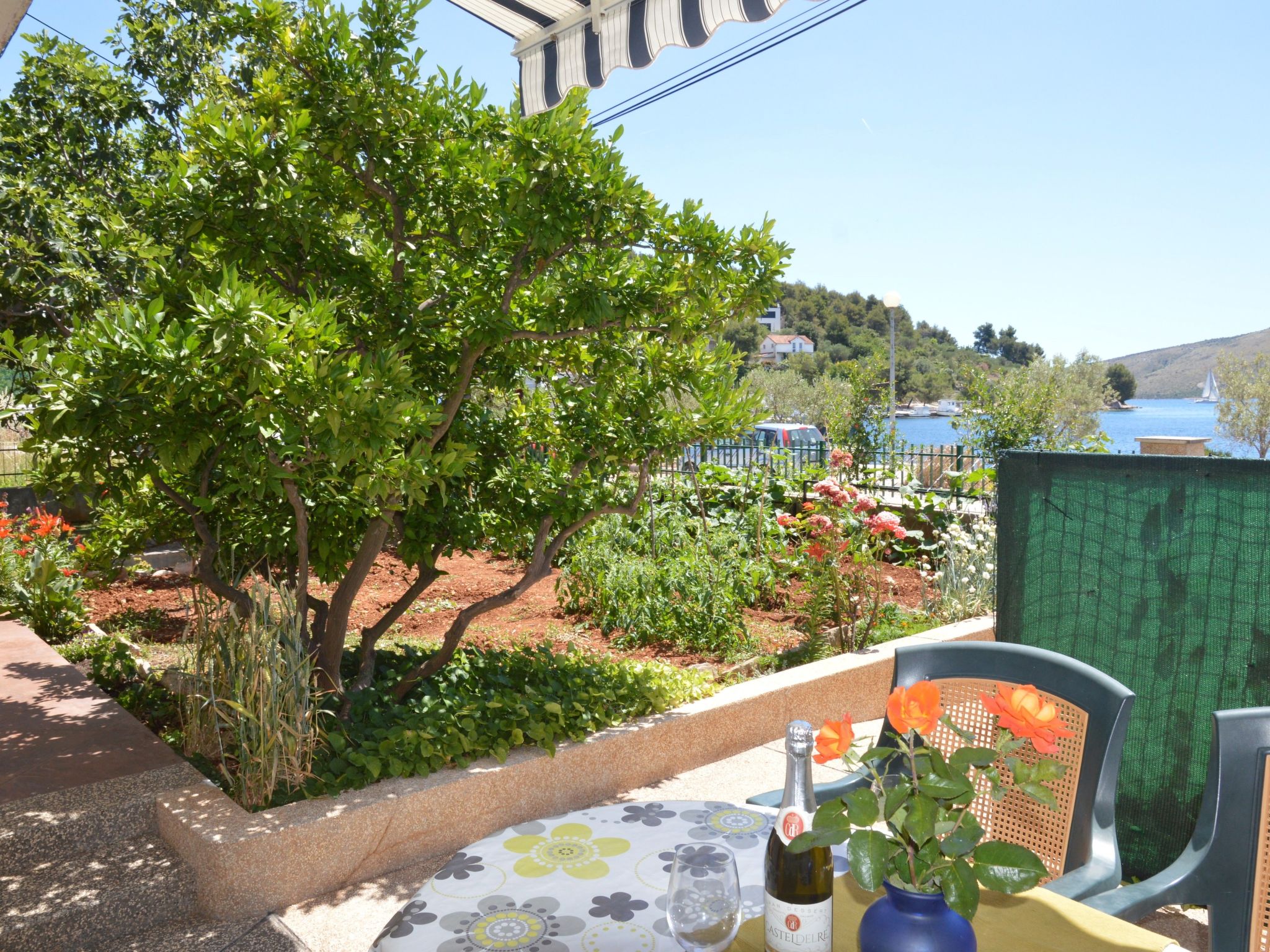 Wohnung in Poljica mit Garten und Terrasse-Image-tags.info